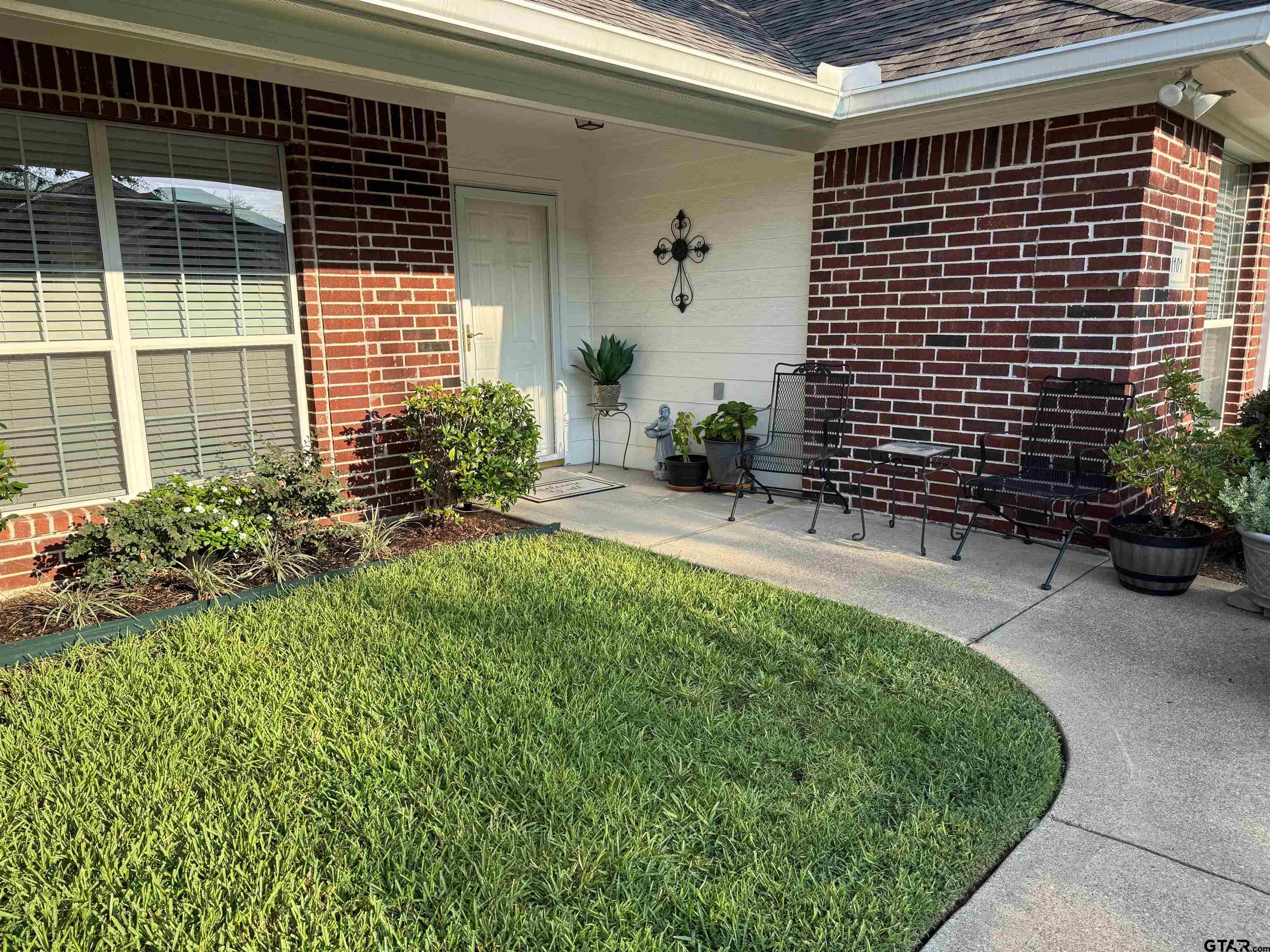 1521 Rice Road I-101 Property Photo 3