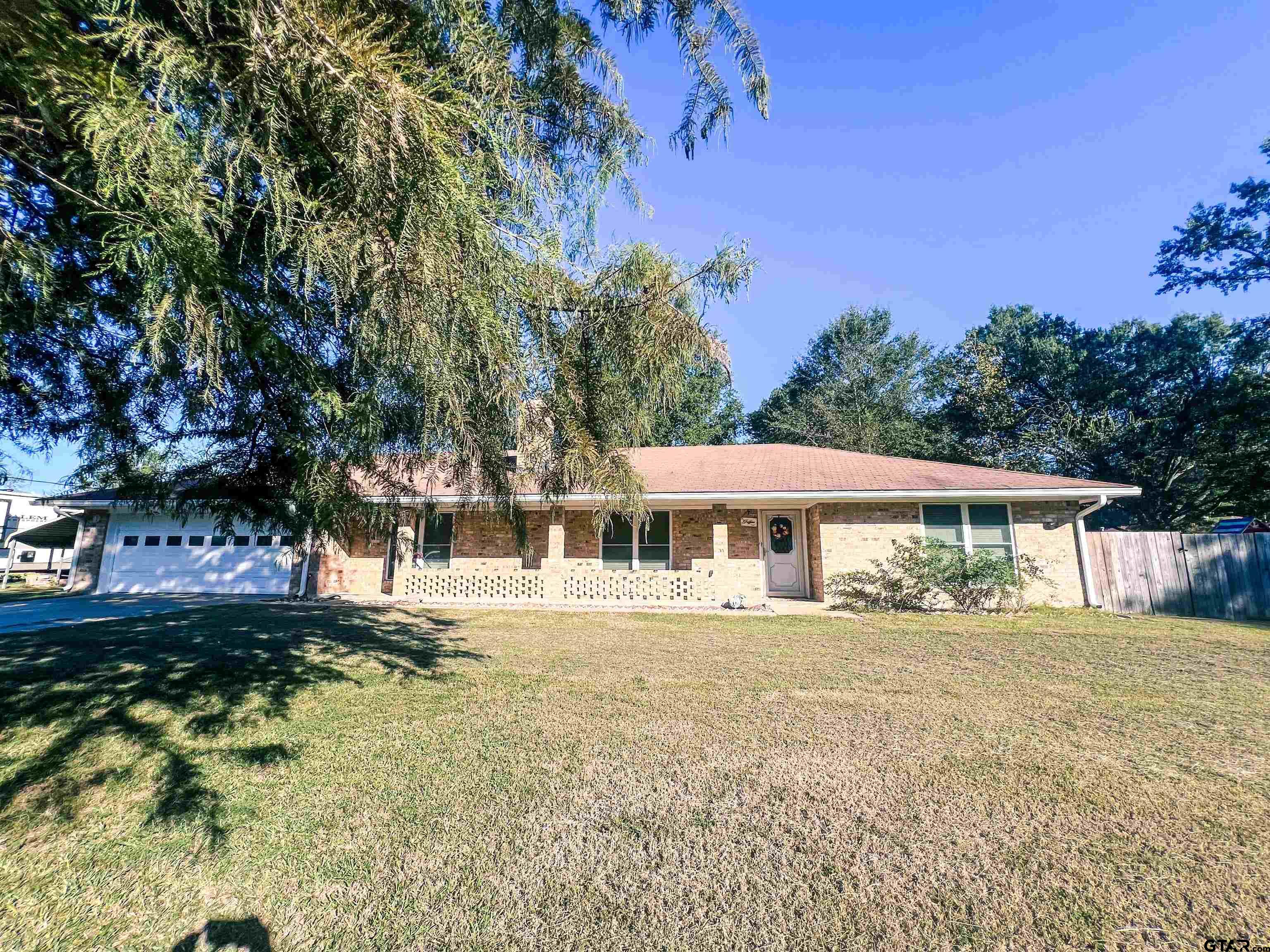 648 Daingerfield St Property Photo 1