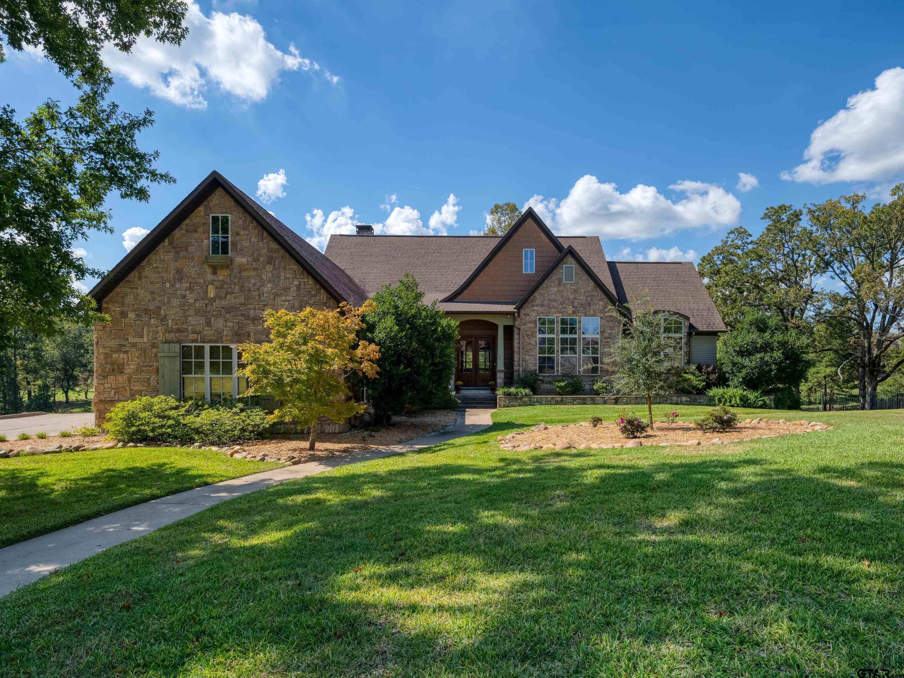 1860 Holcomb Circle Property Photo 1