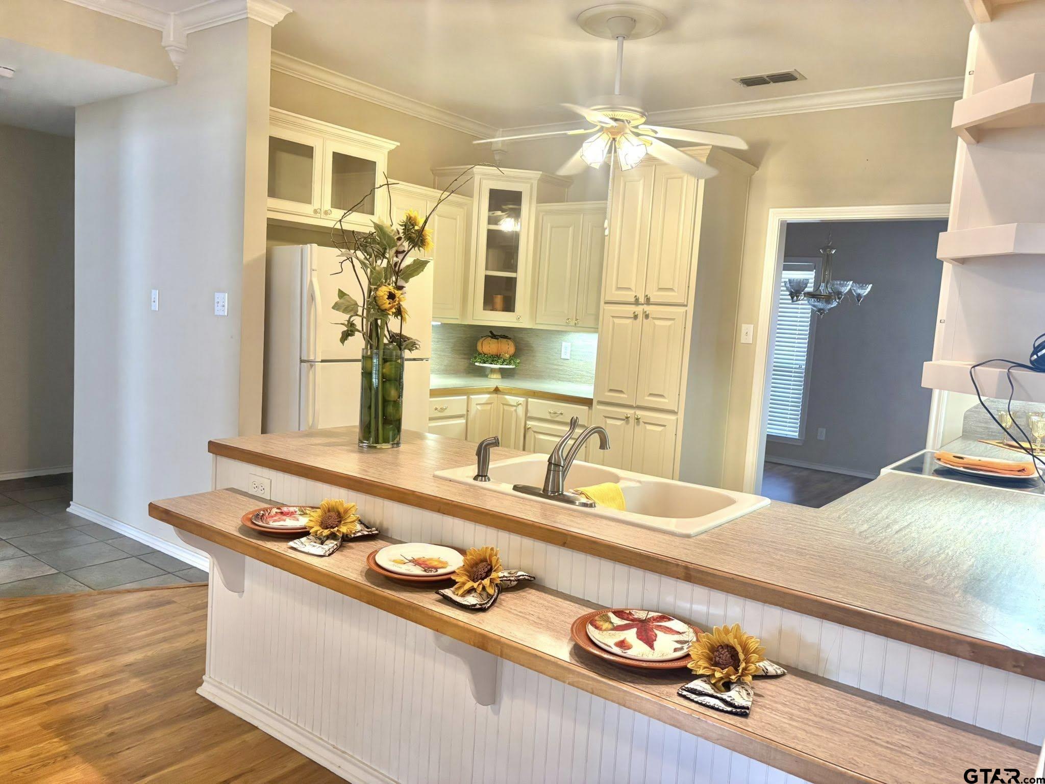 502 Ivey Property Photo 11