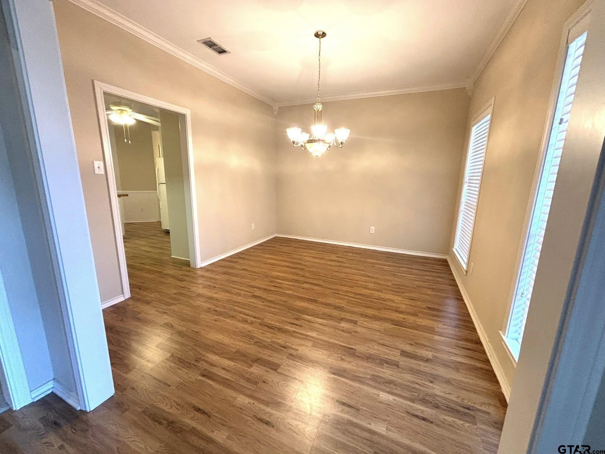 502 Ivey Property Photo 13