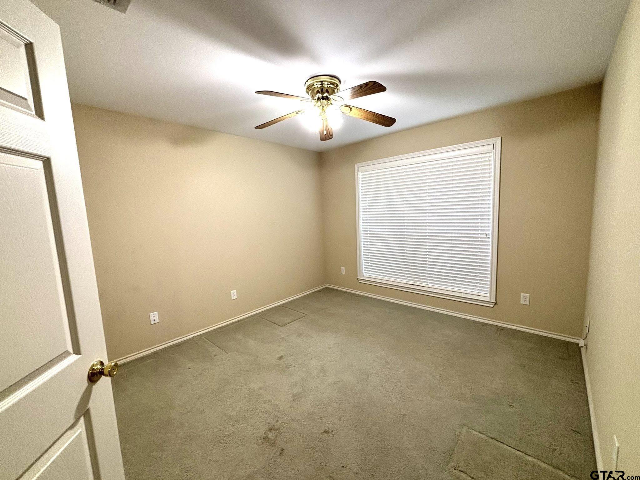 502 Ivey Property Photo 24