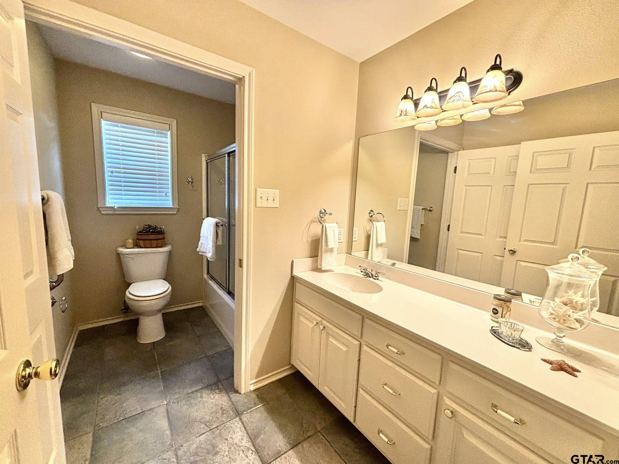 502 Ivey Property Photo 28