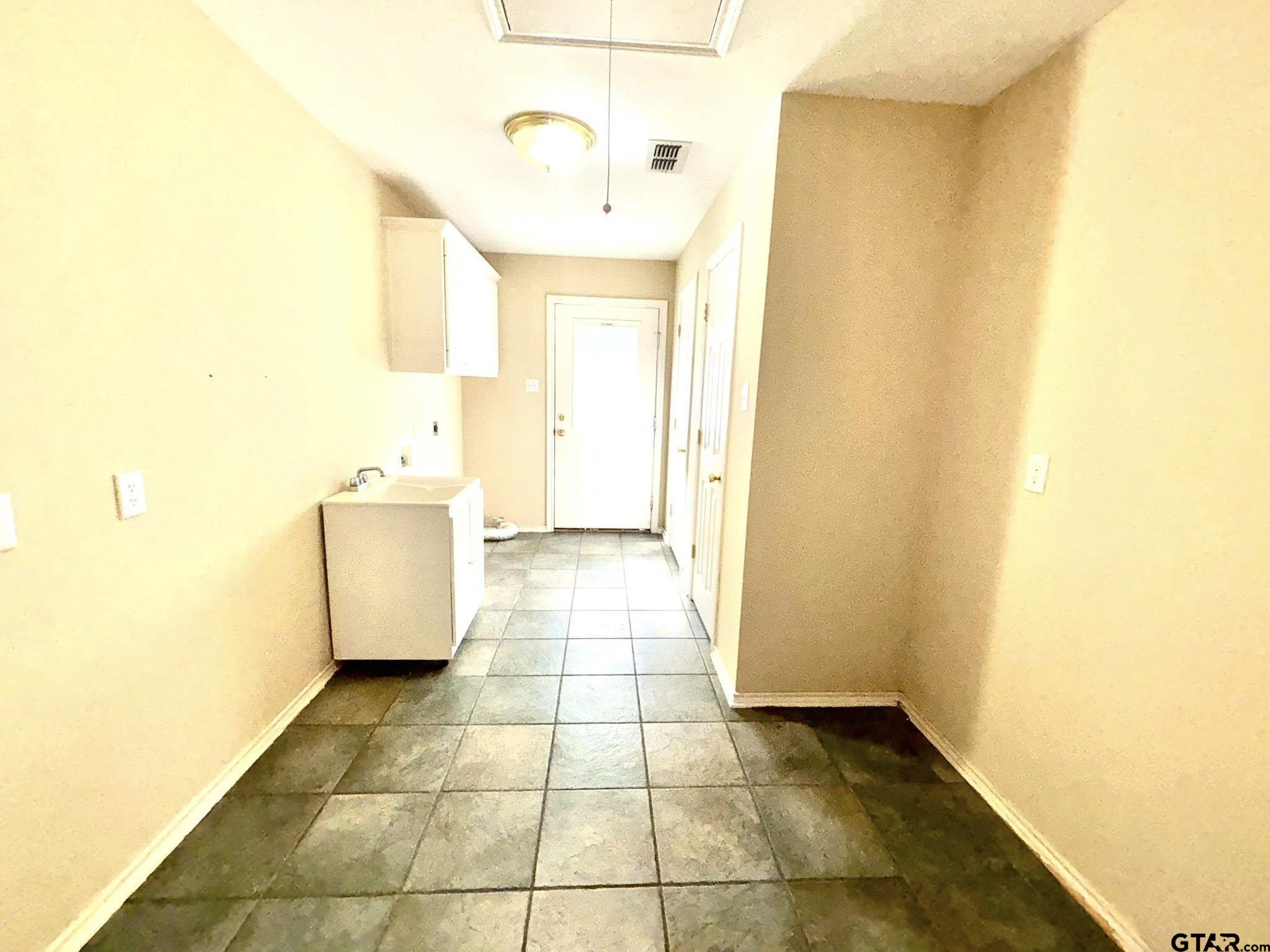 502 Ivey Property Photo 29