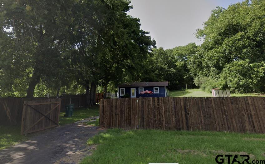 304 W Main Property Photo 1