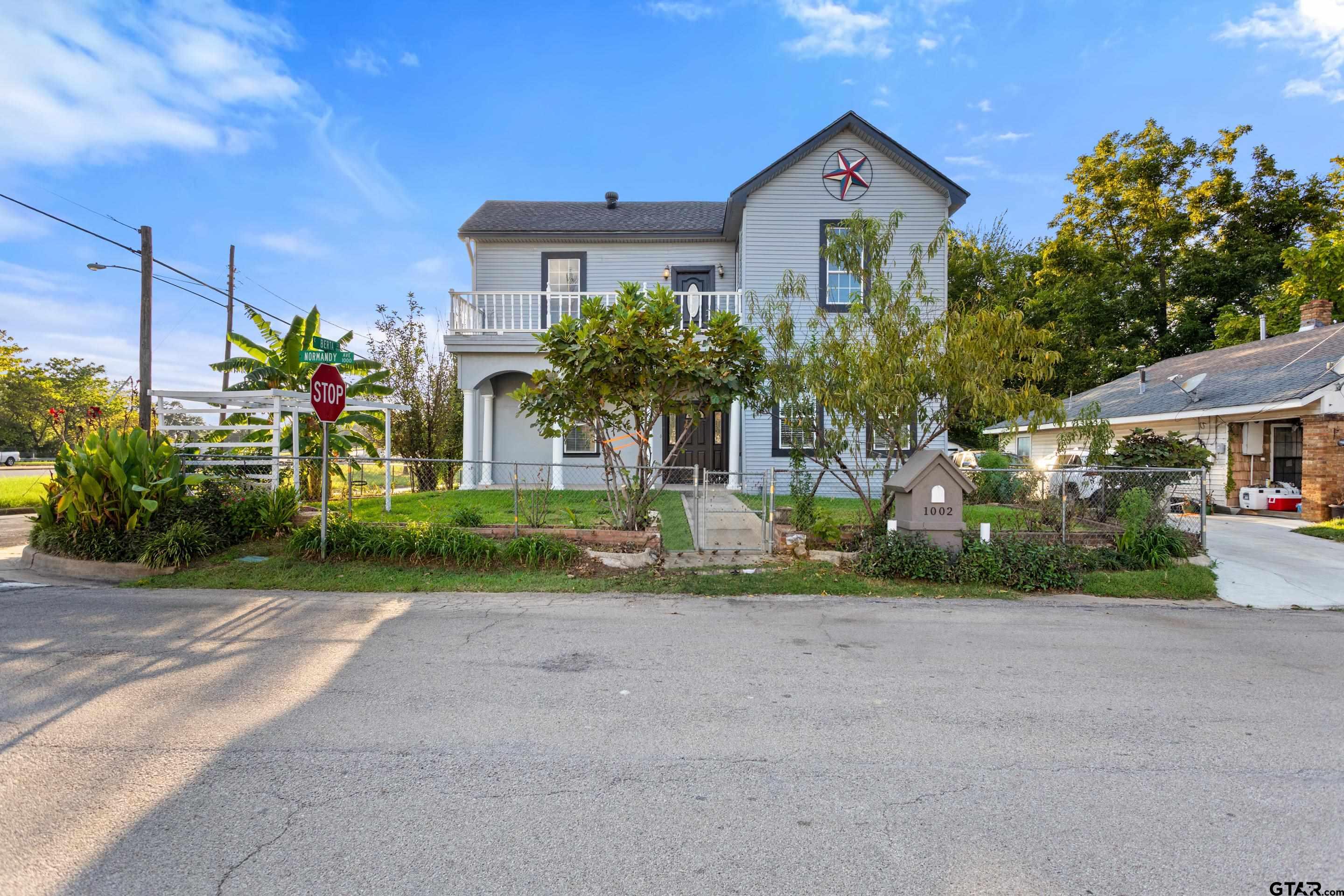 1002 NORMANDY AVE
