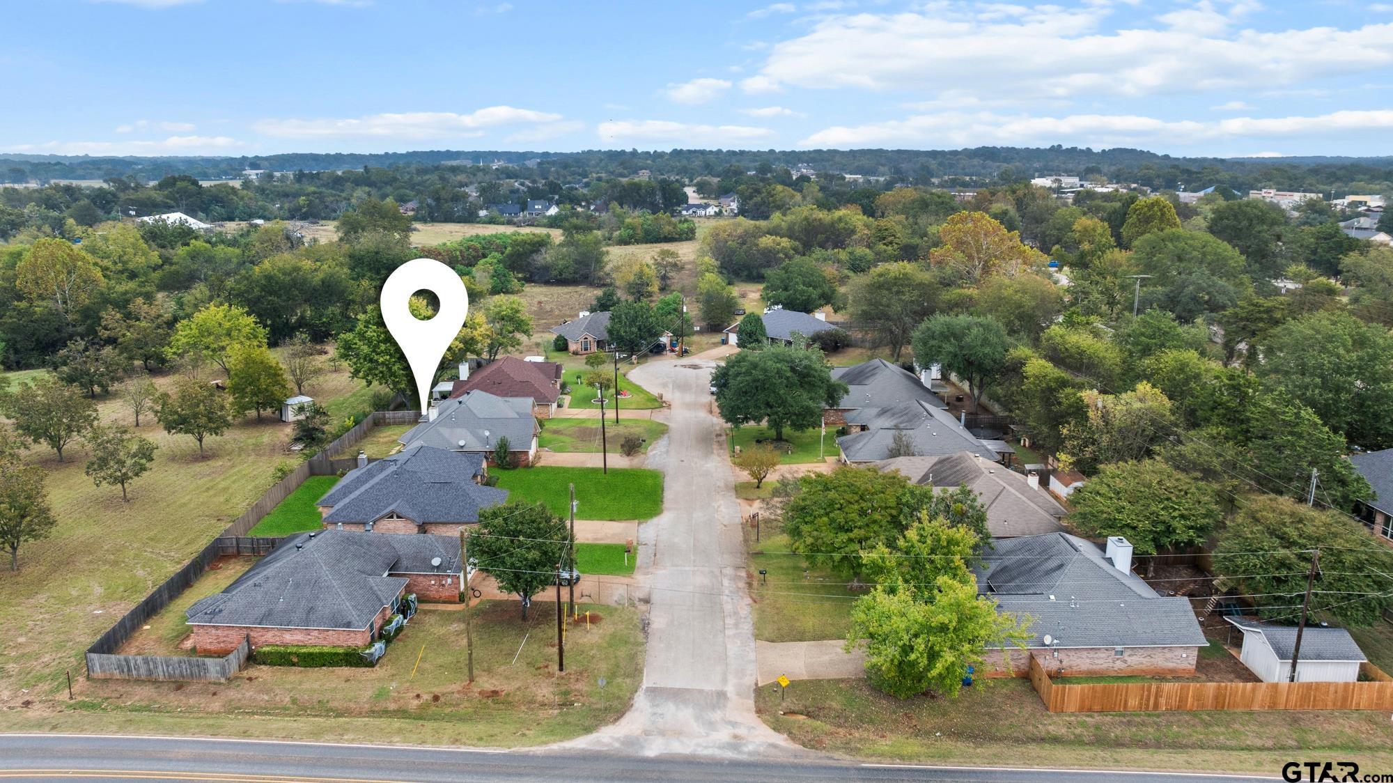 103 Courtney Property Photo 3