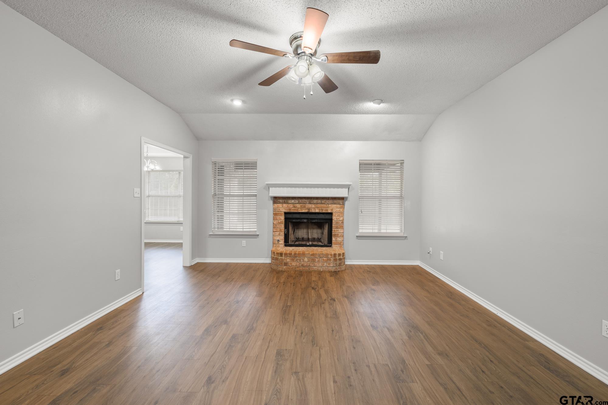 103 Courtney Property Photo 8