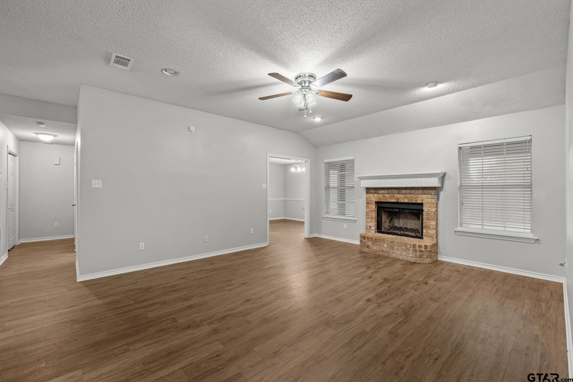 103 Courtney Property Photo 9