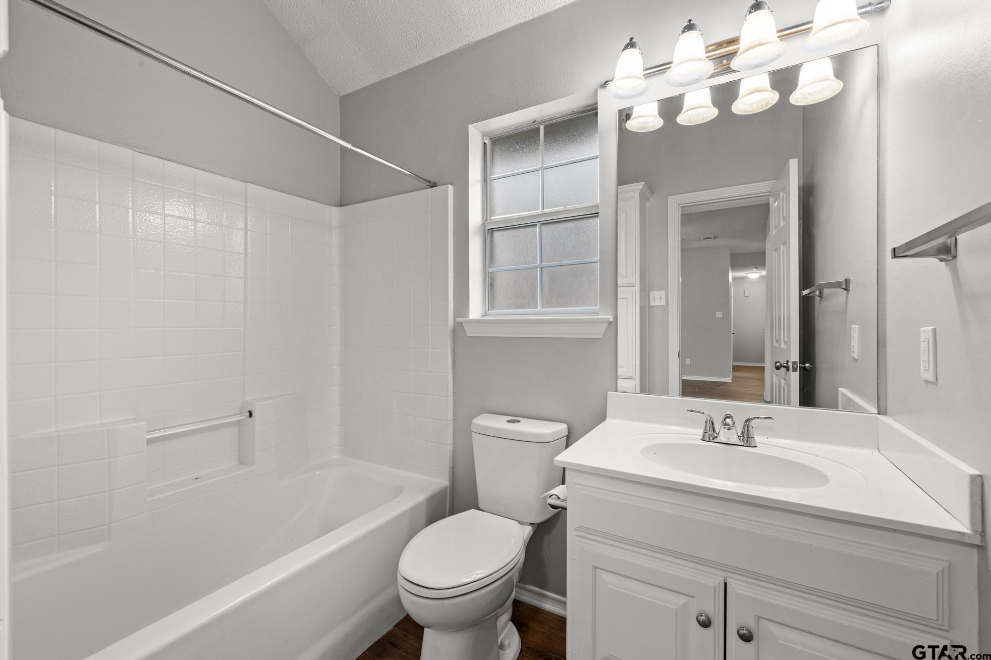 103 Courtney Property Photo 21