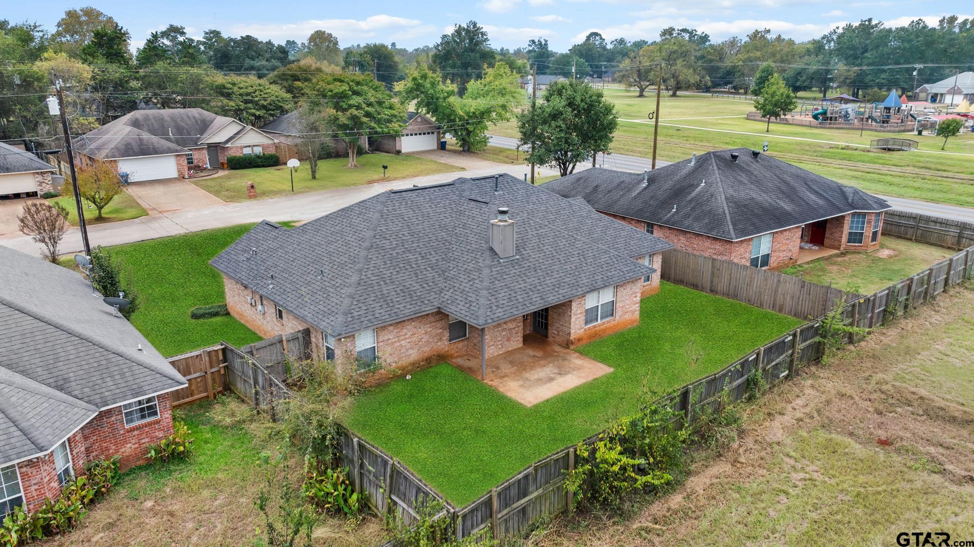 103 Courtney Property Photo 23