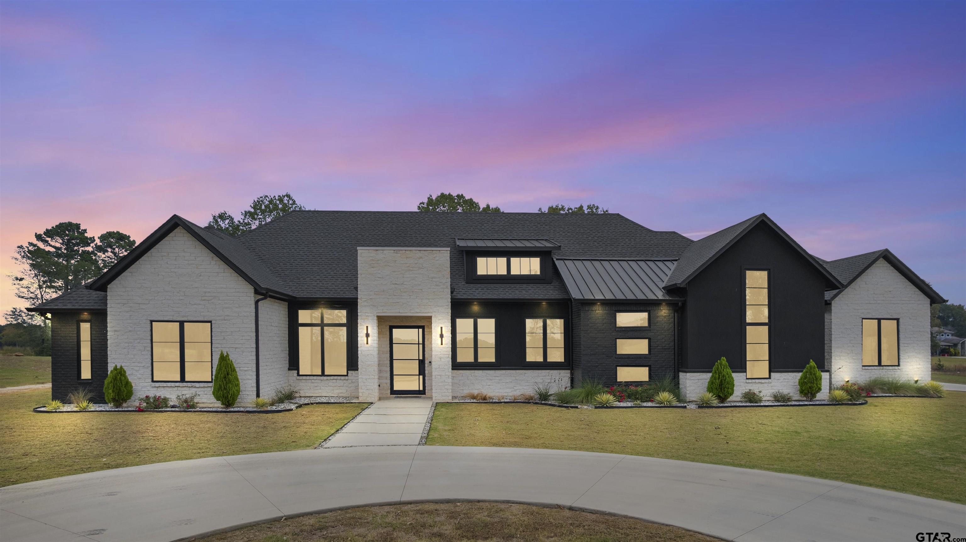 2804 Buchanan Rd Property Photo 1