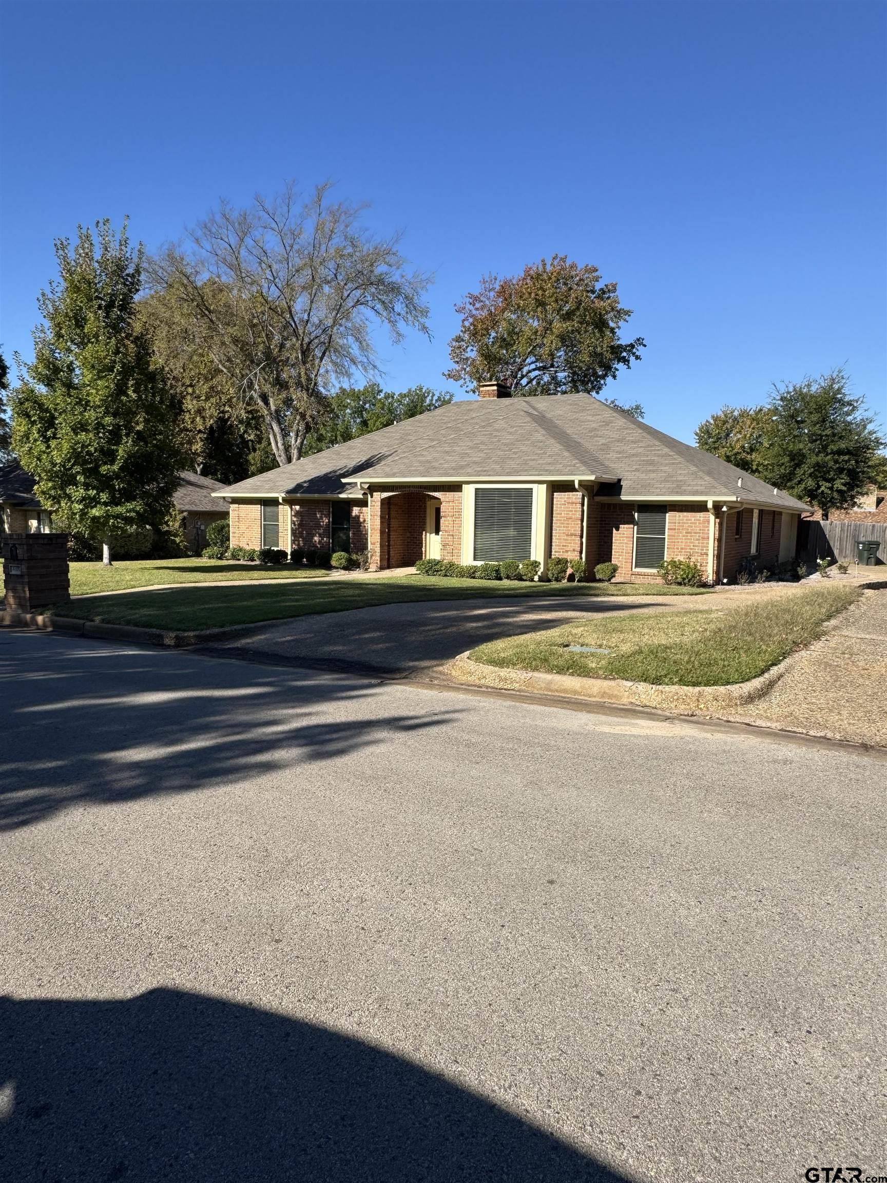 4805 Wendover Property Photo 1