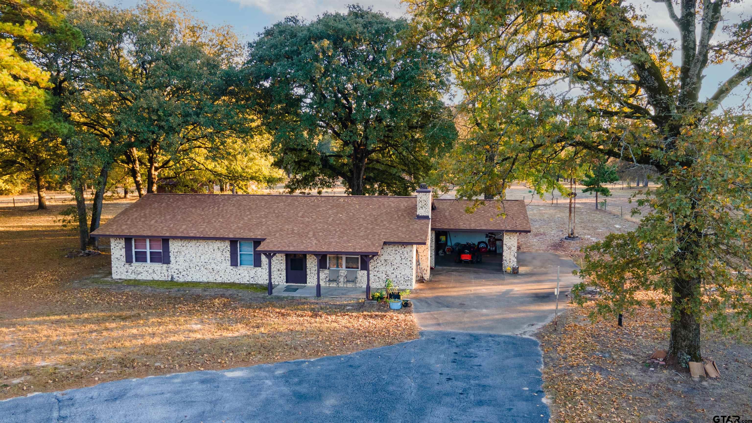 3702 E HWY 154