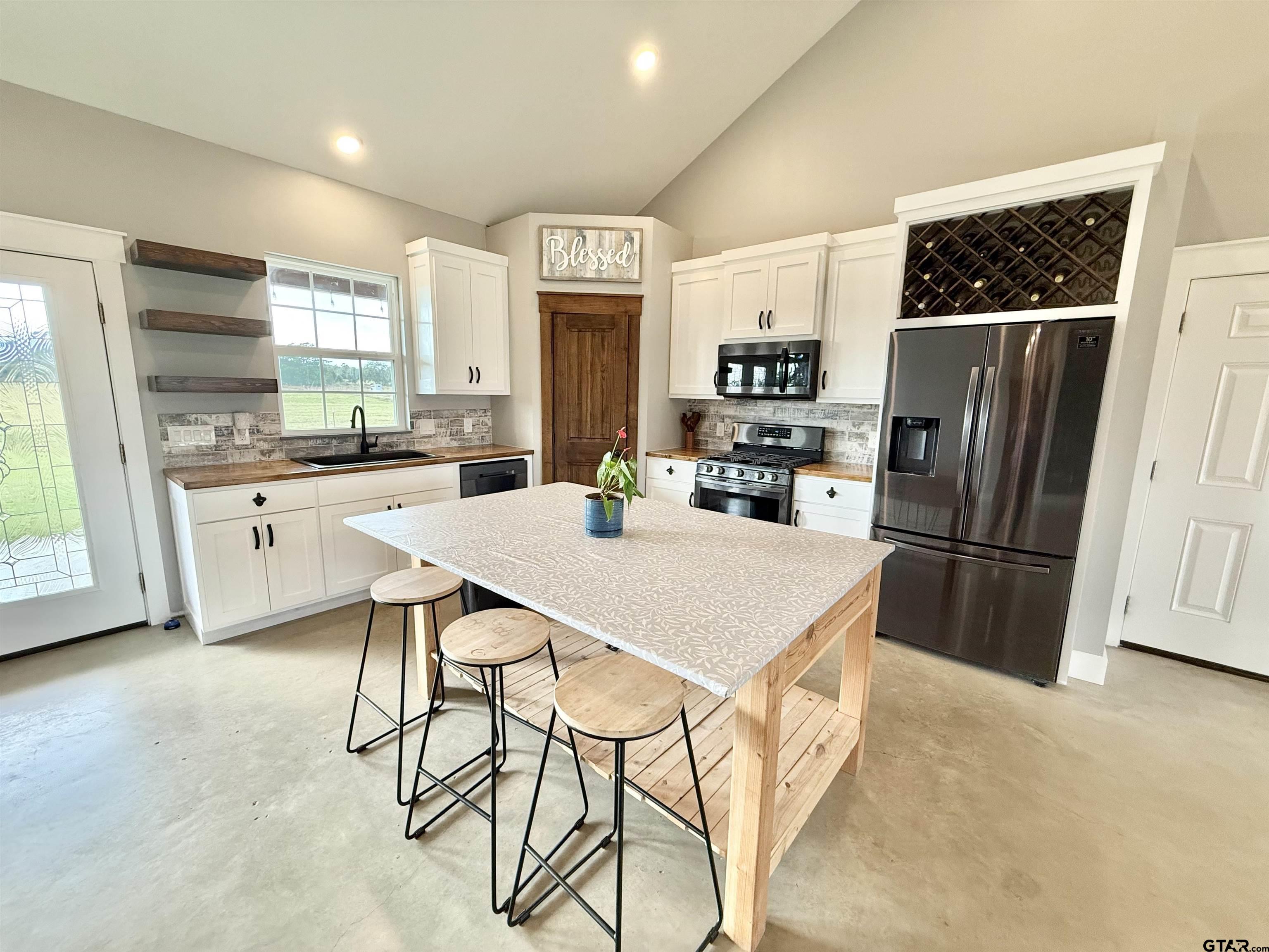 10451 Fm 773 Property Photo 4