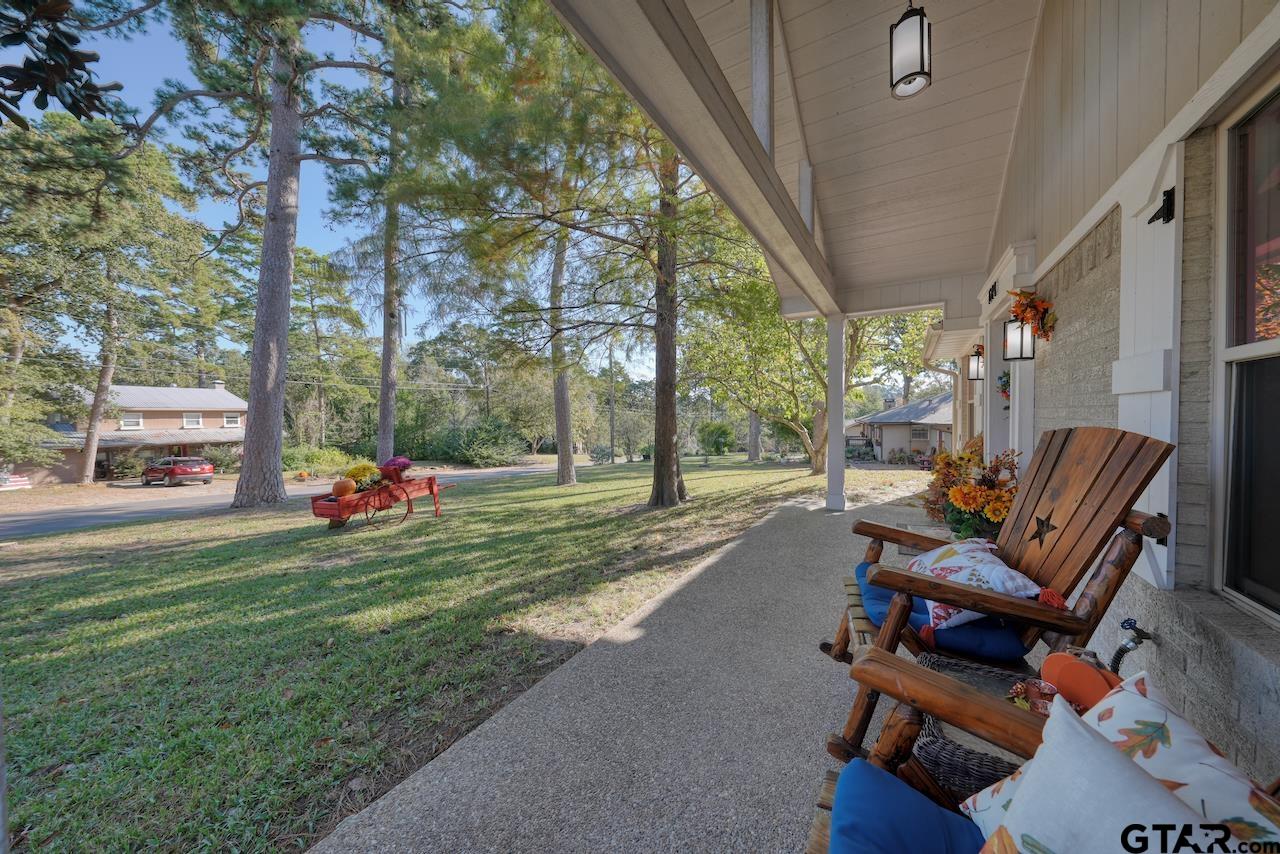 1214 Hilltop Run Property Photo 6