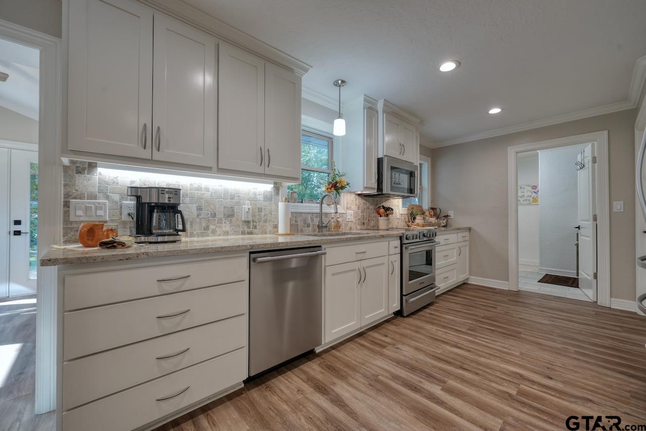 1214 Hilltop Run Property Photo 14