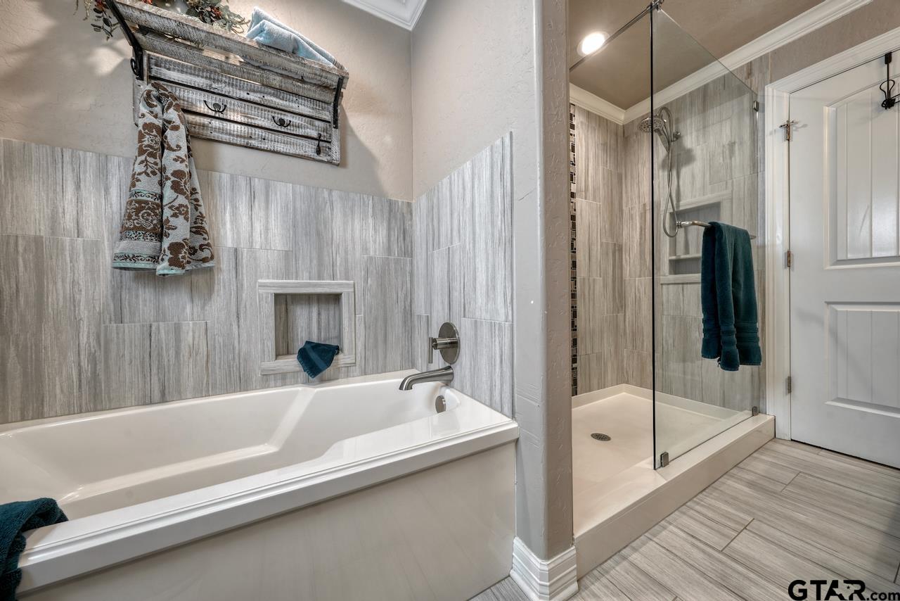 1214 Hilltop Run Property Photo 28