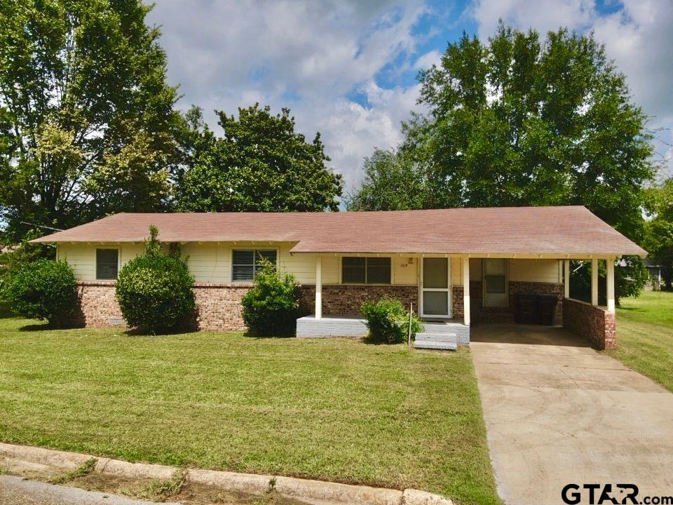 109 Olive Street Property Photo 1