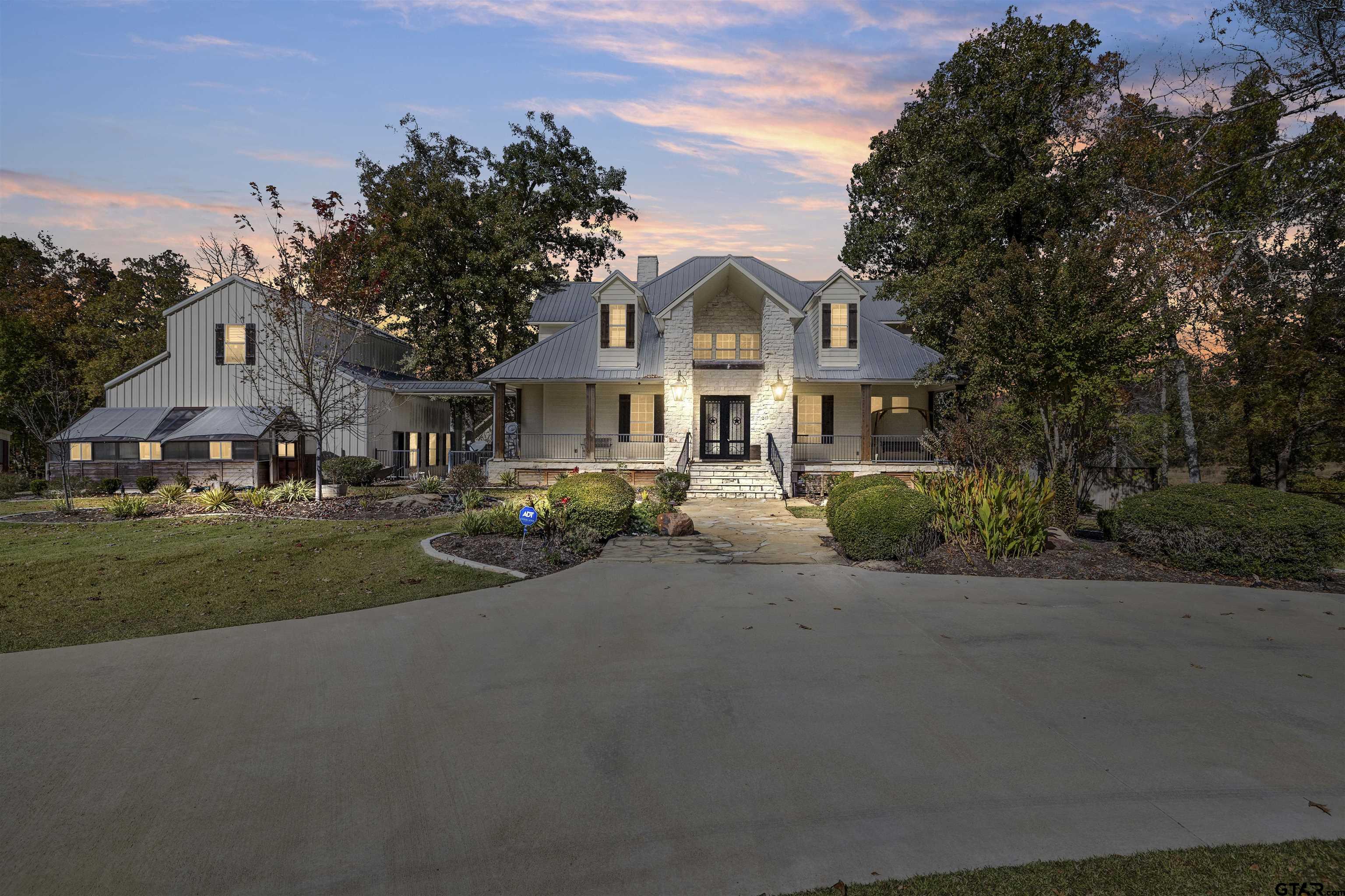 8545 N FM 726