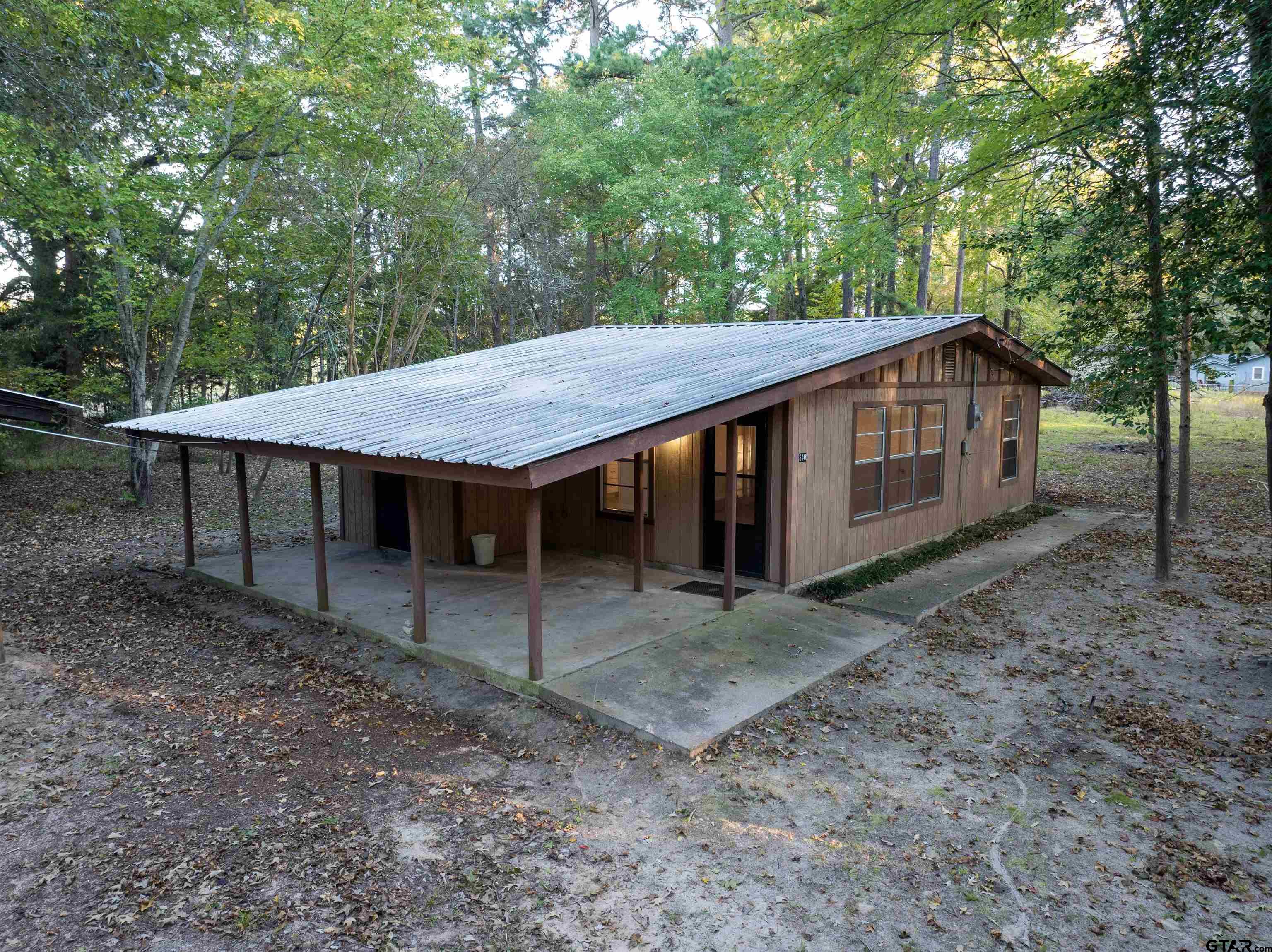 840 Oak Meadow Property Photo 1
