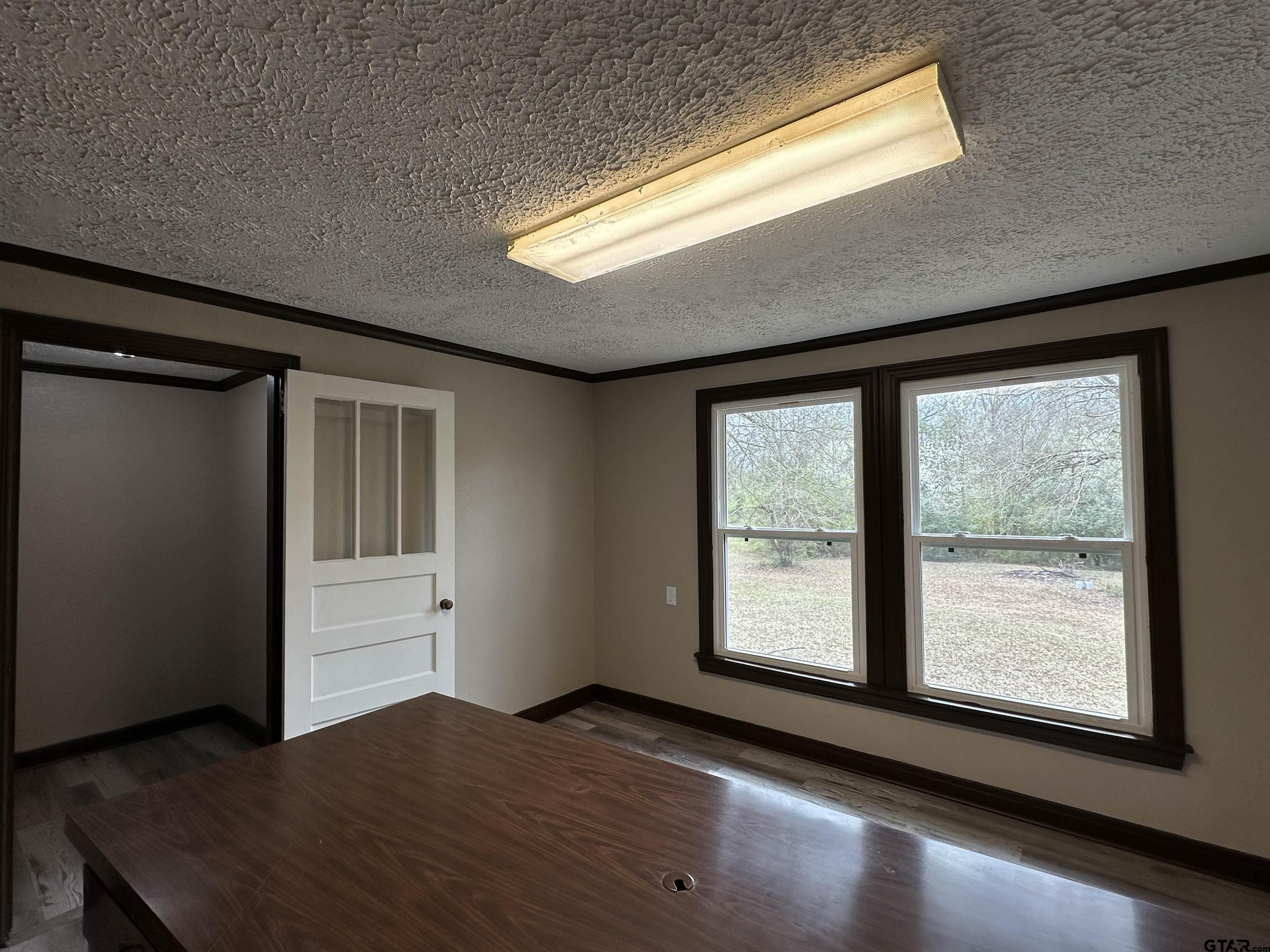 1118 E Main Property Photo 1