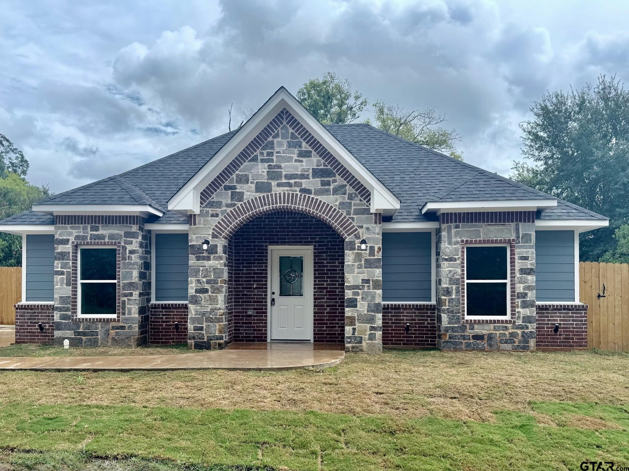 536 Alabama Street Property Photo 1