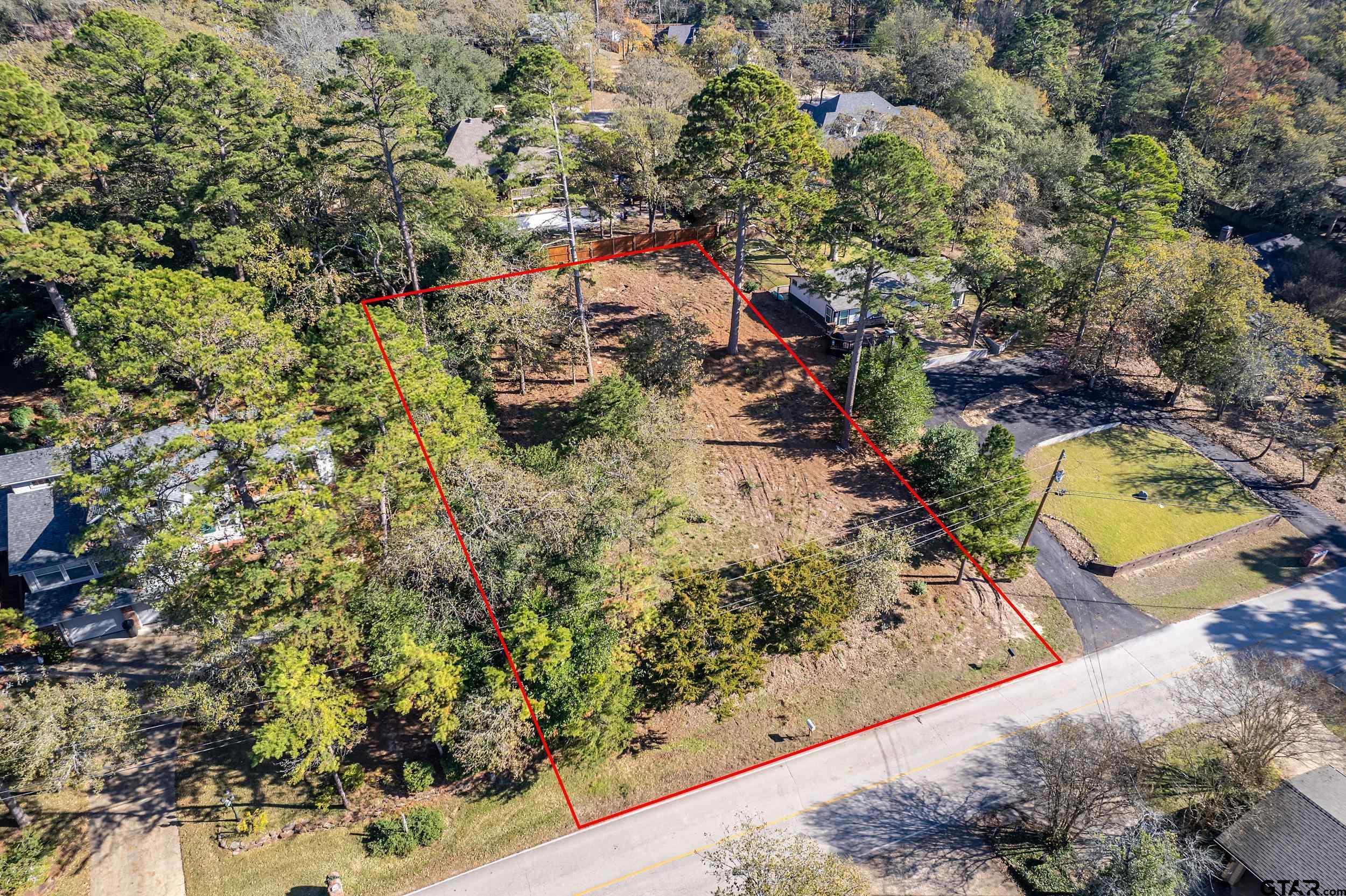425 Hideaway Central Ln Property Photo 1