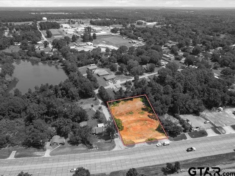 510 W First St Property Photo 1