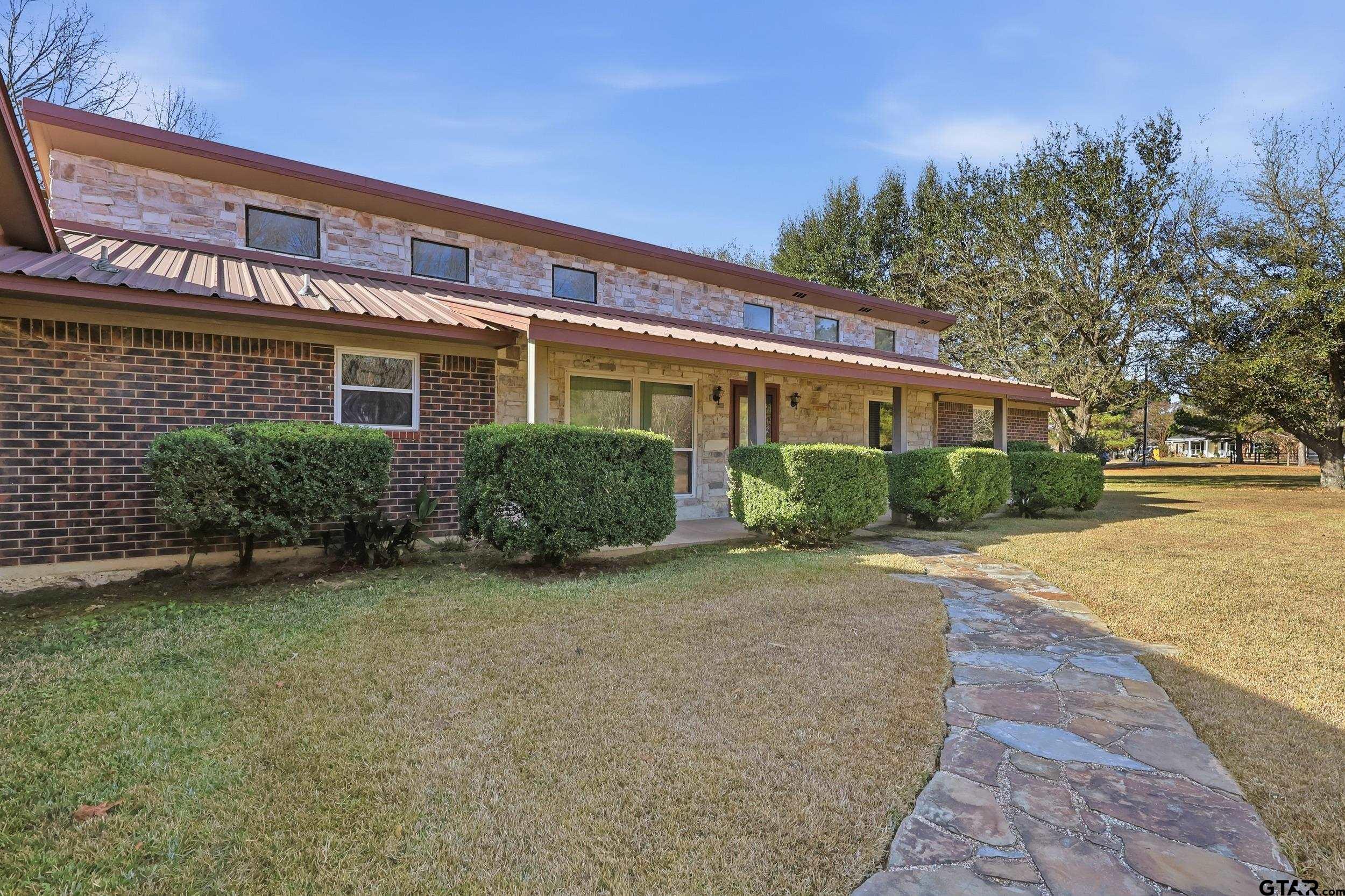132 Cr 2933 Property Photo 1