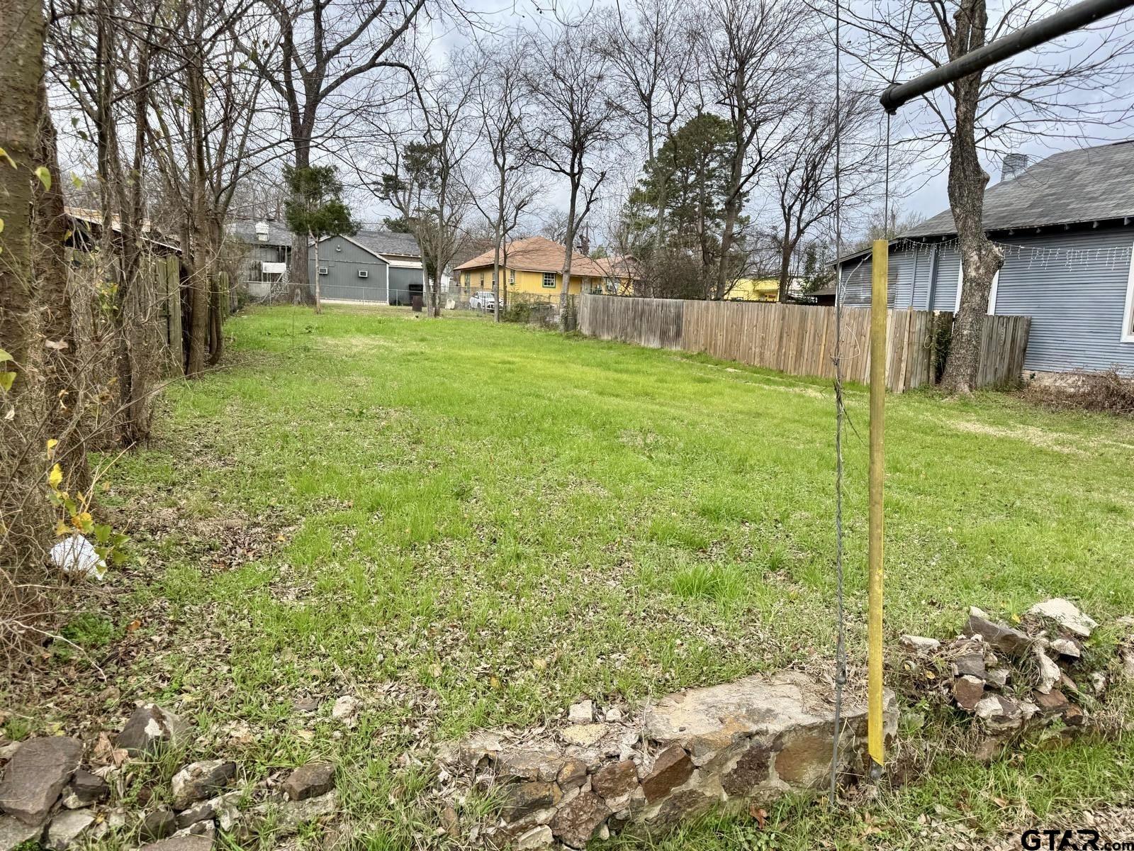 706 N Della Property Photo 1