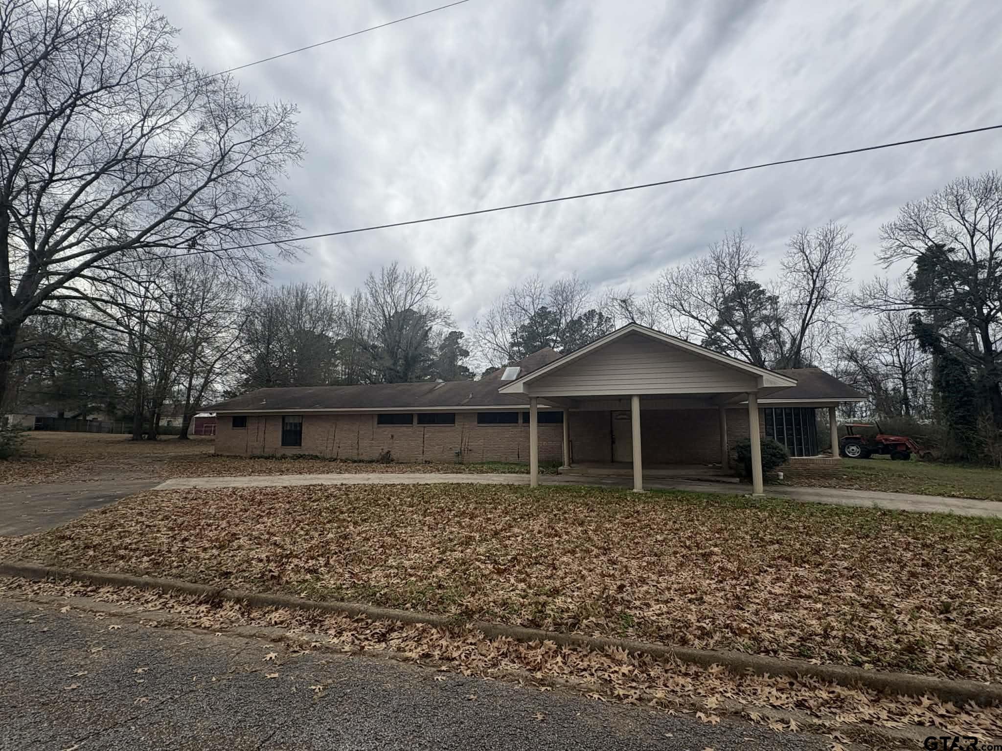 201 Parkview Property Photo 1