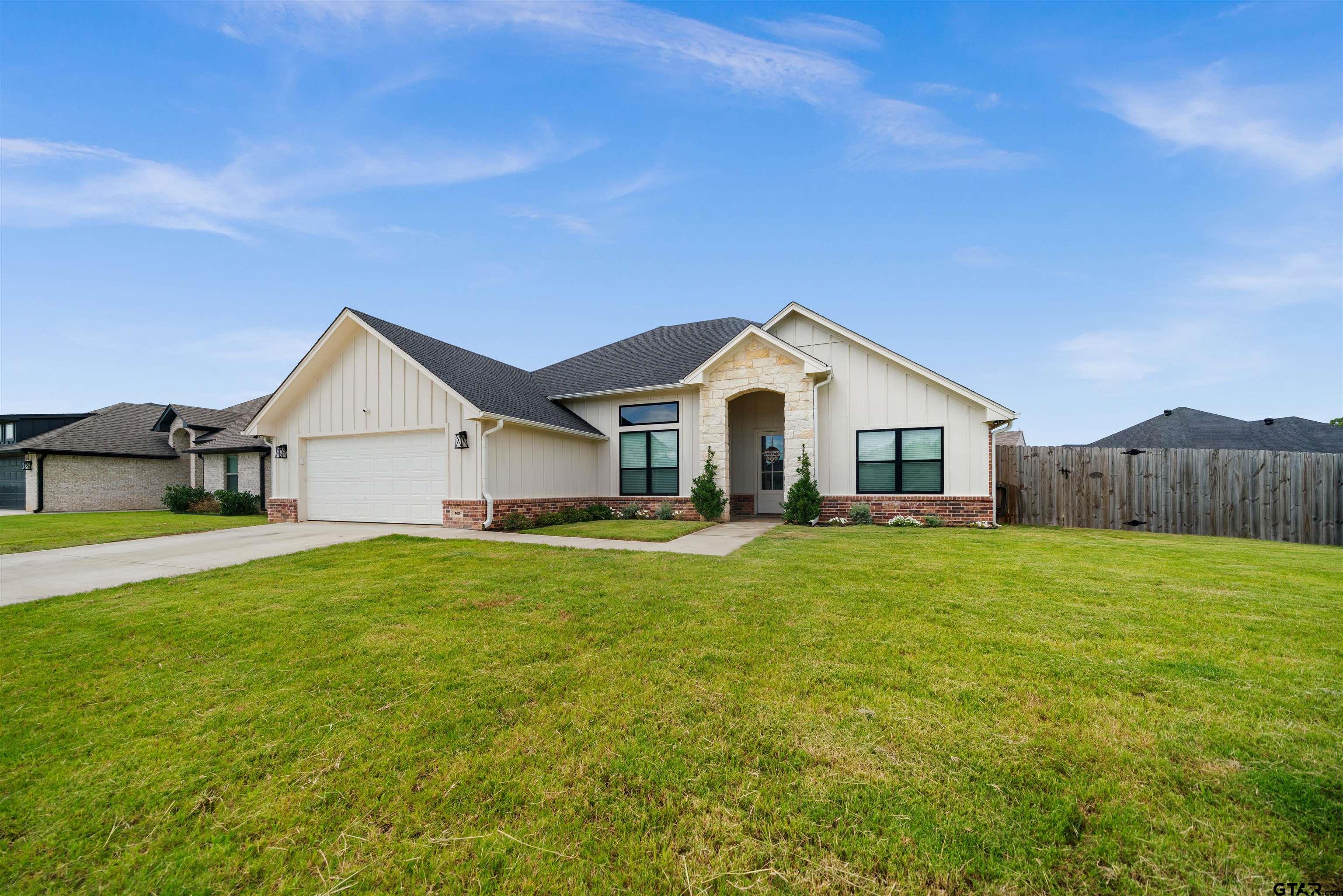 409 Meadow Lane Property Photo 1