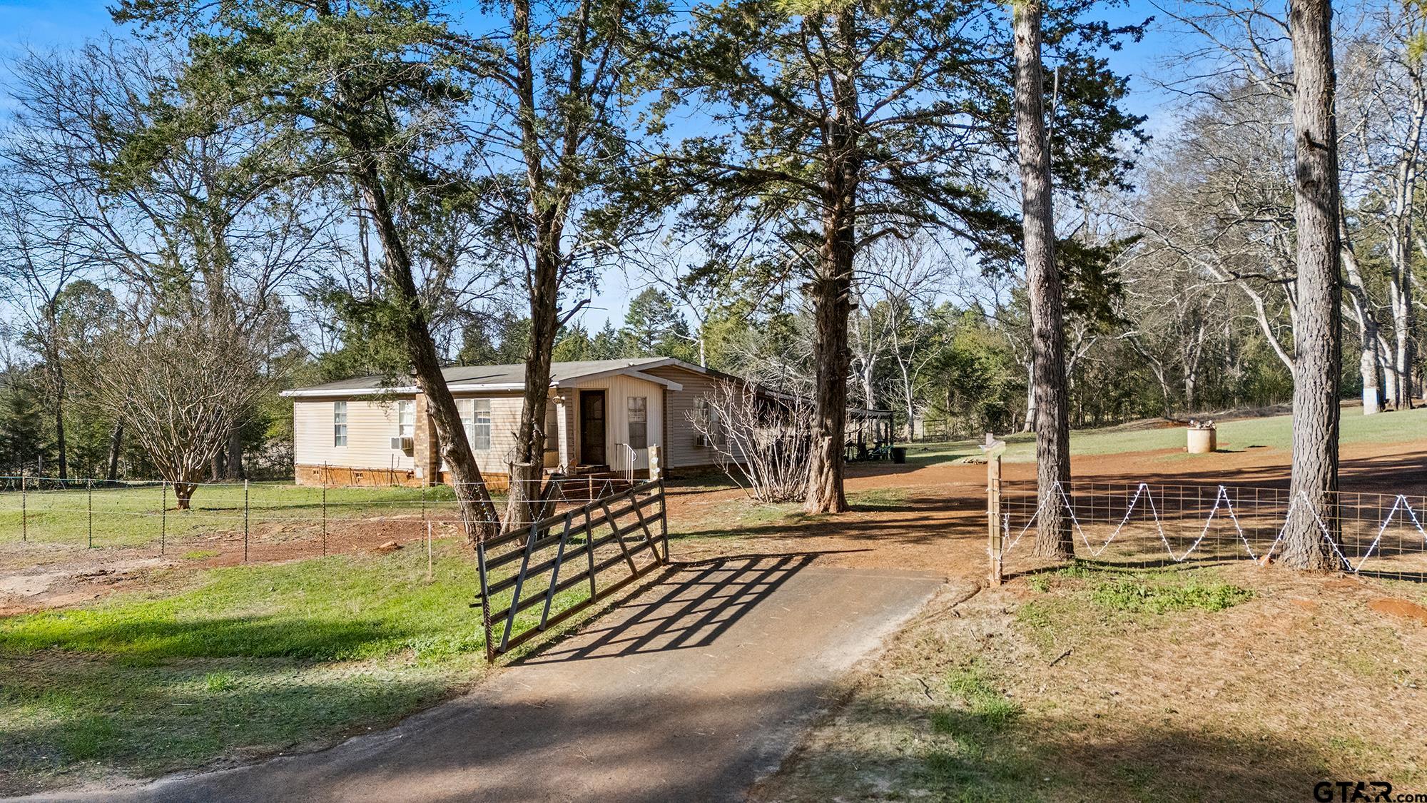 4256 E Us Hwy 84 Property Photo 1
