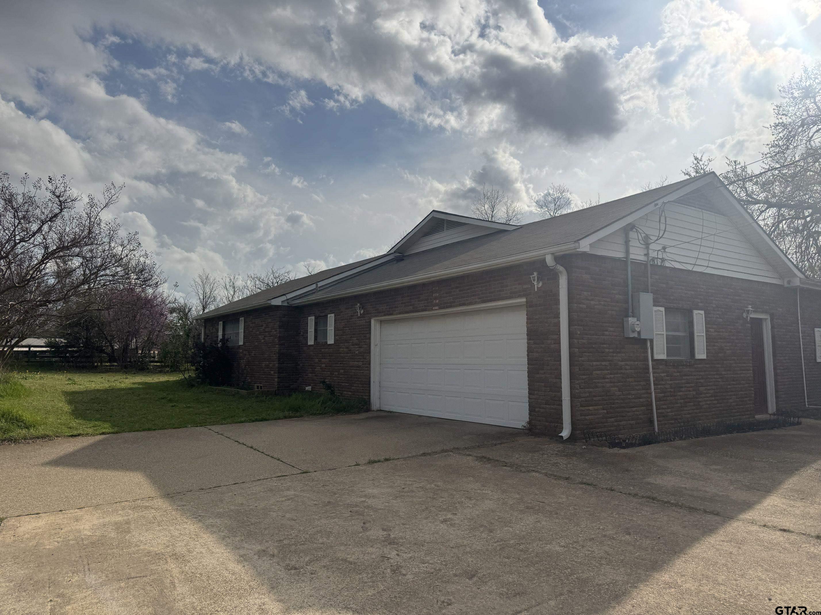 15417 Fm 14 Property Photo 1
