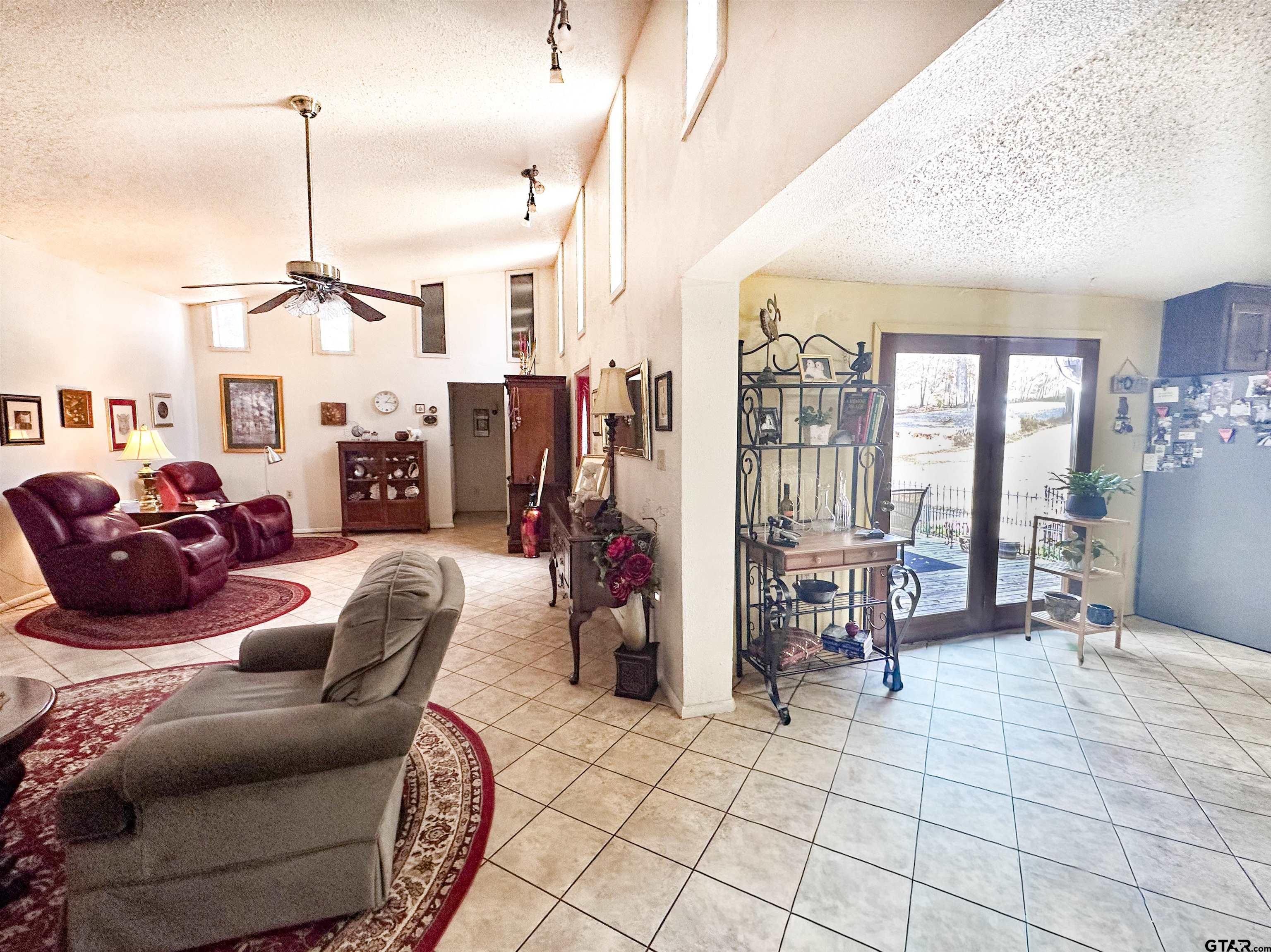 6791 Valley View Dr. Property Photo 7
