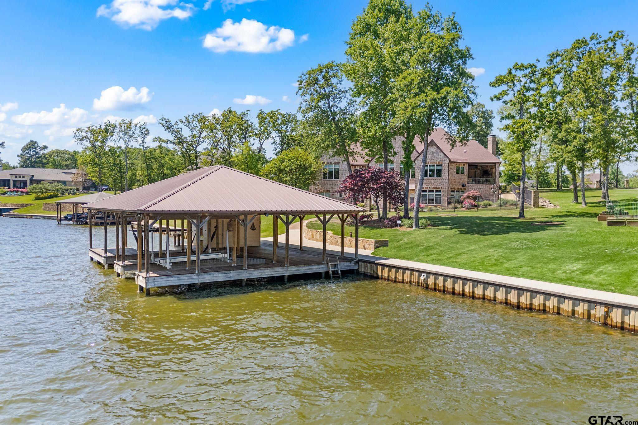 5581 Nancy Circle Property Photo 1