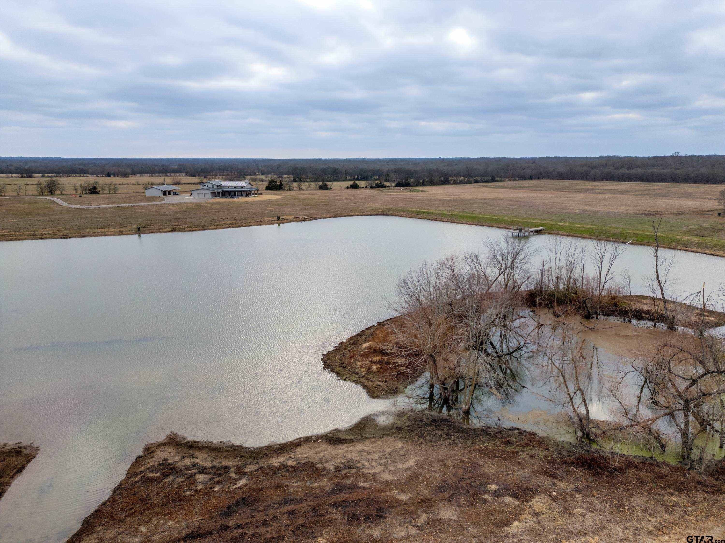 Fm 900 W Property Photo 1