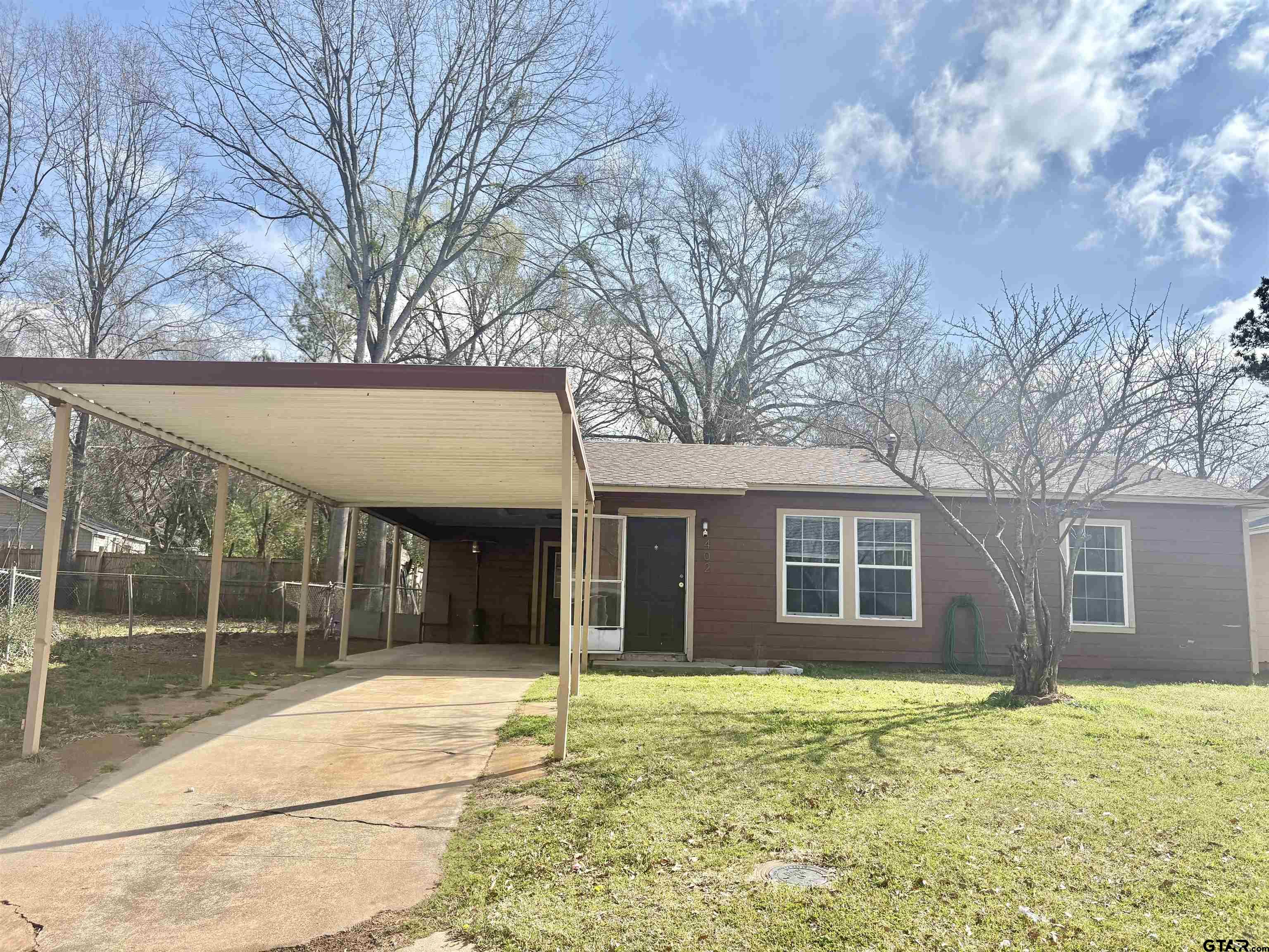 402 MILLIGAN DR