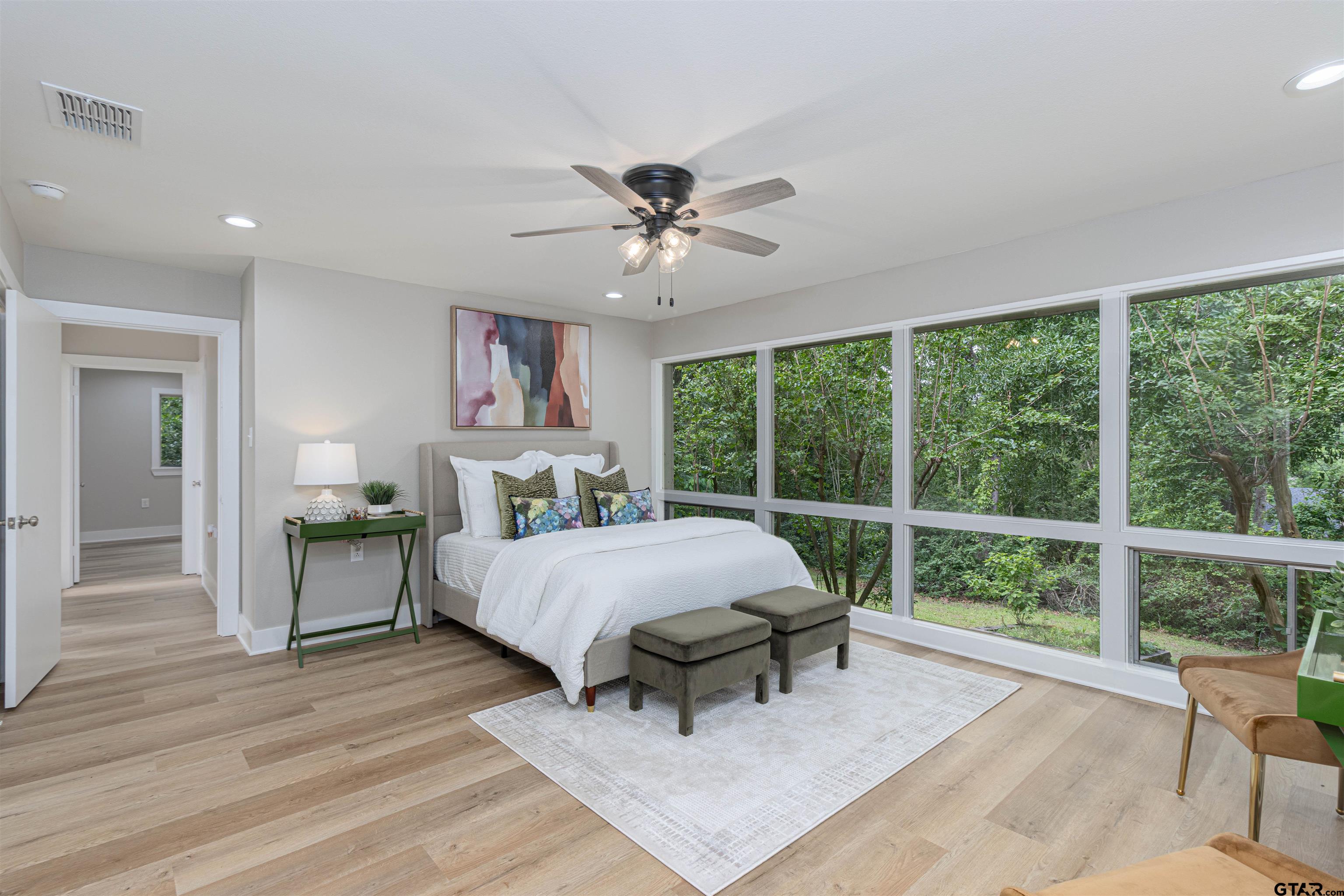 1709 Edgewood