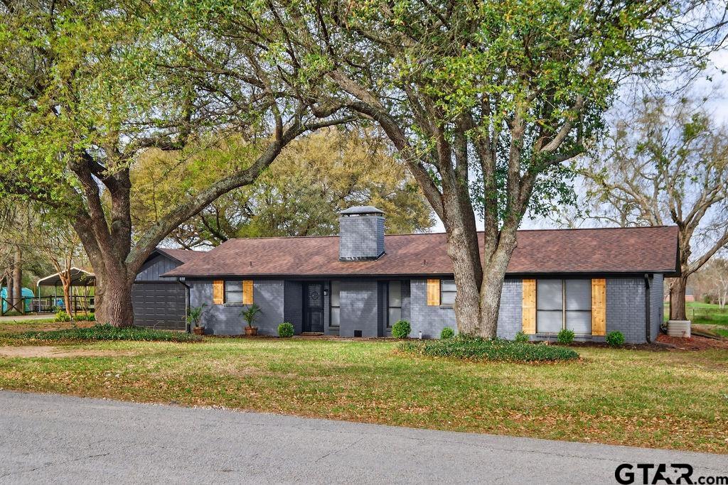 209 Chestnut