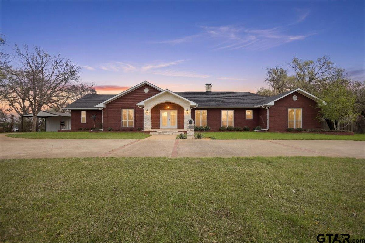 1609 Old Nacogdoches Rd Property Photo 1