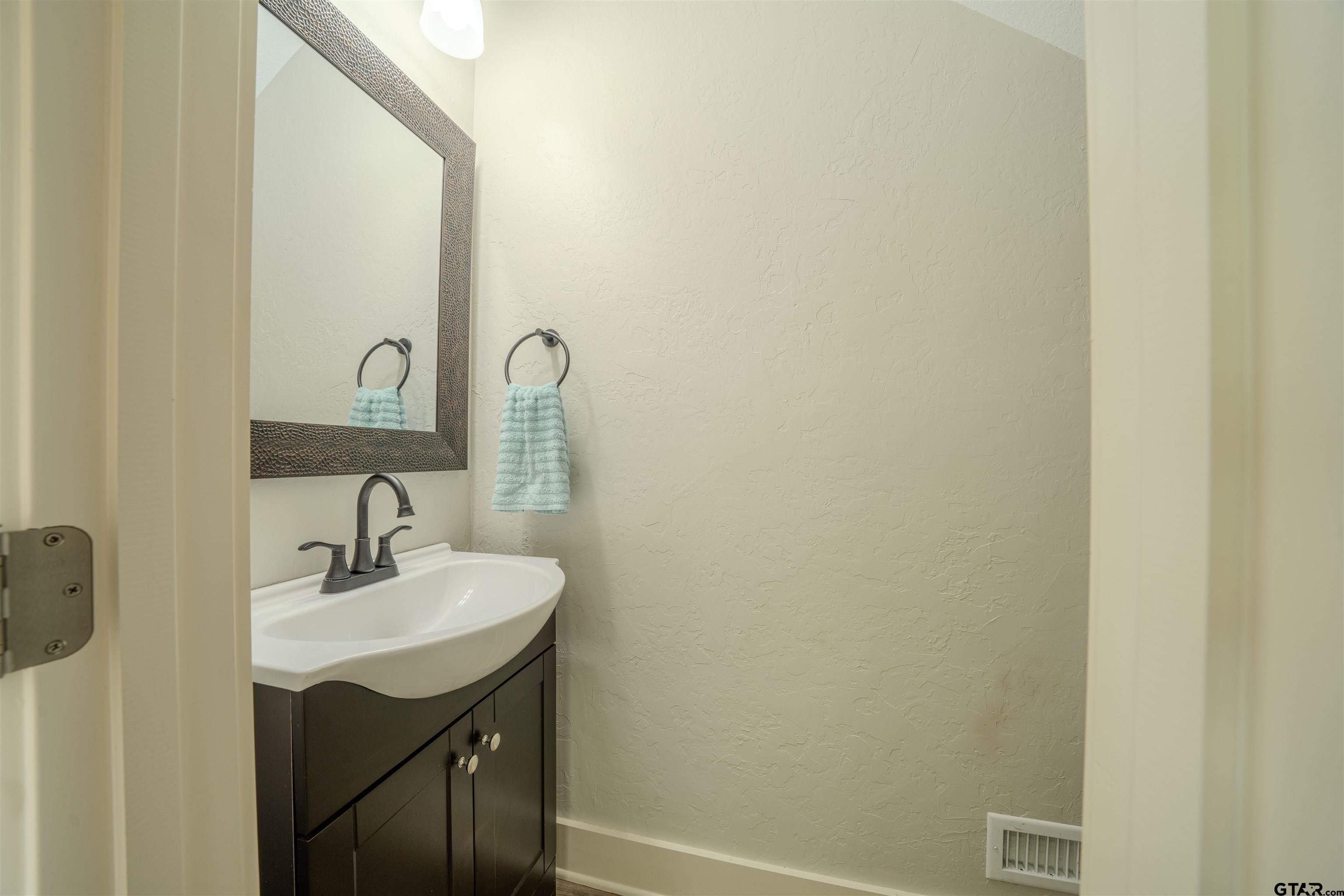 518 Whispering Pine Trail Property Photo 28