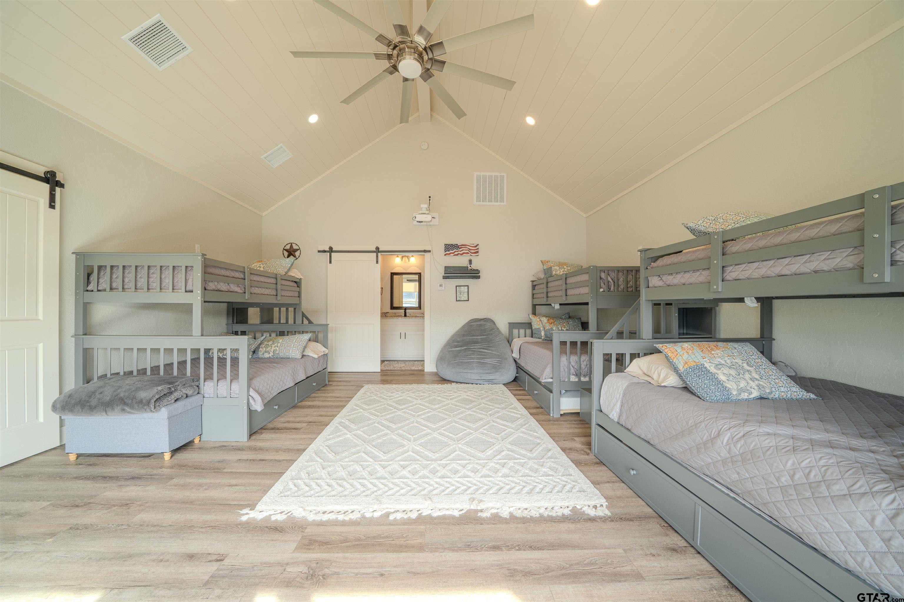 518 Whispering Pine Trail Property Photo 31