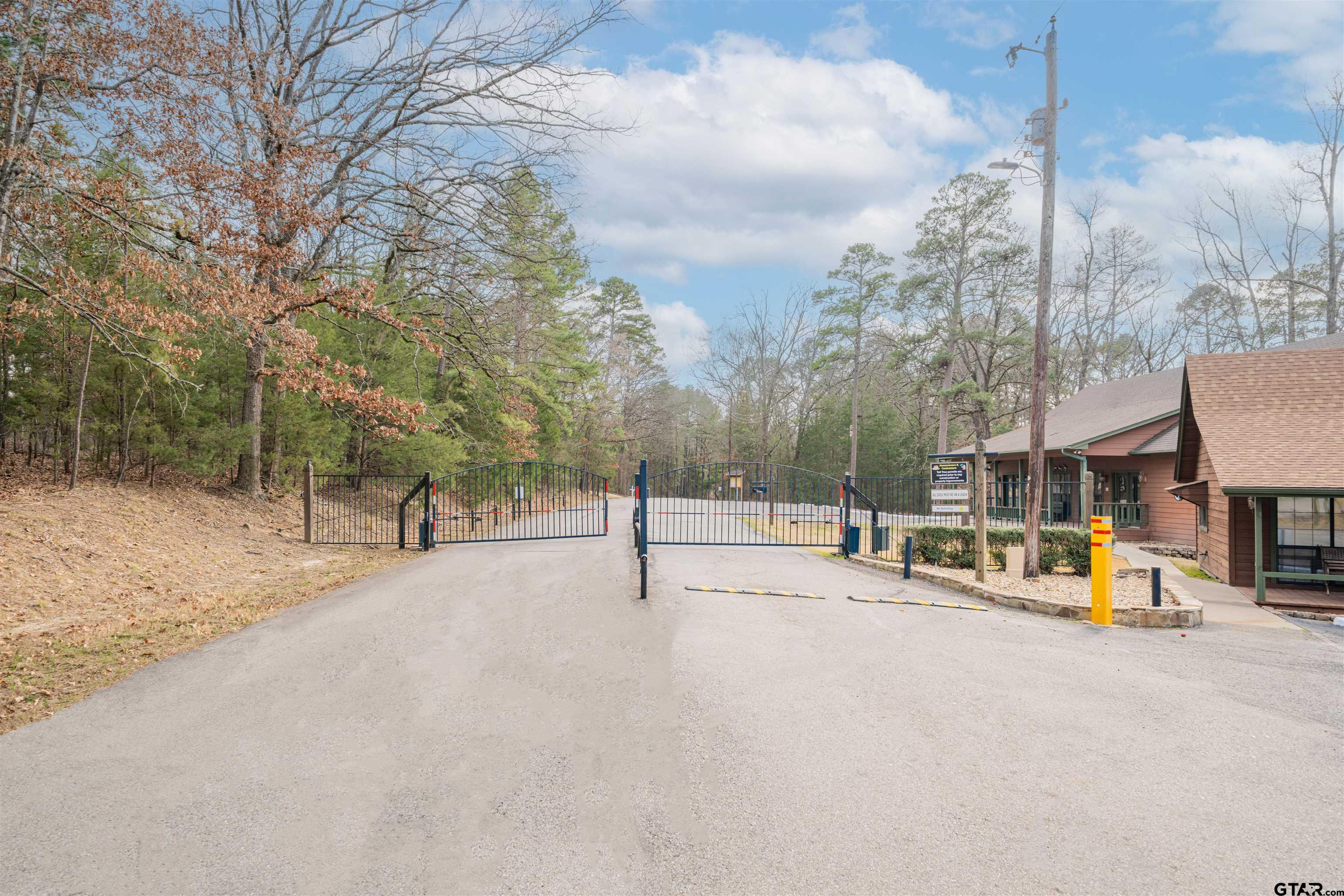 518 Whispering Pine Trail Property Photo 37
