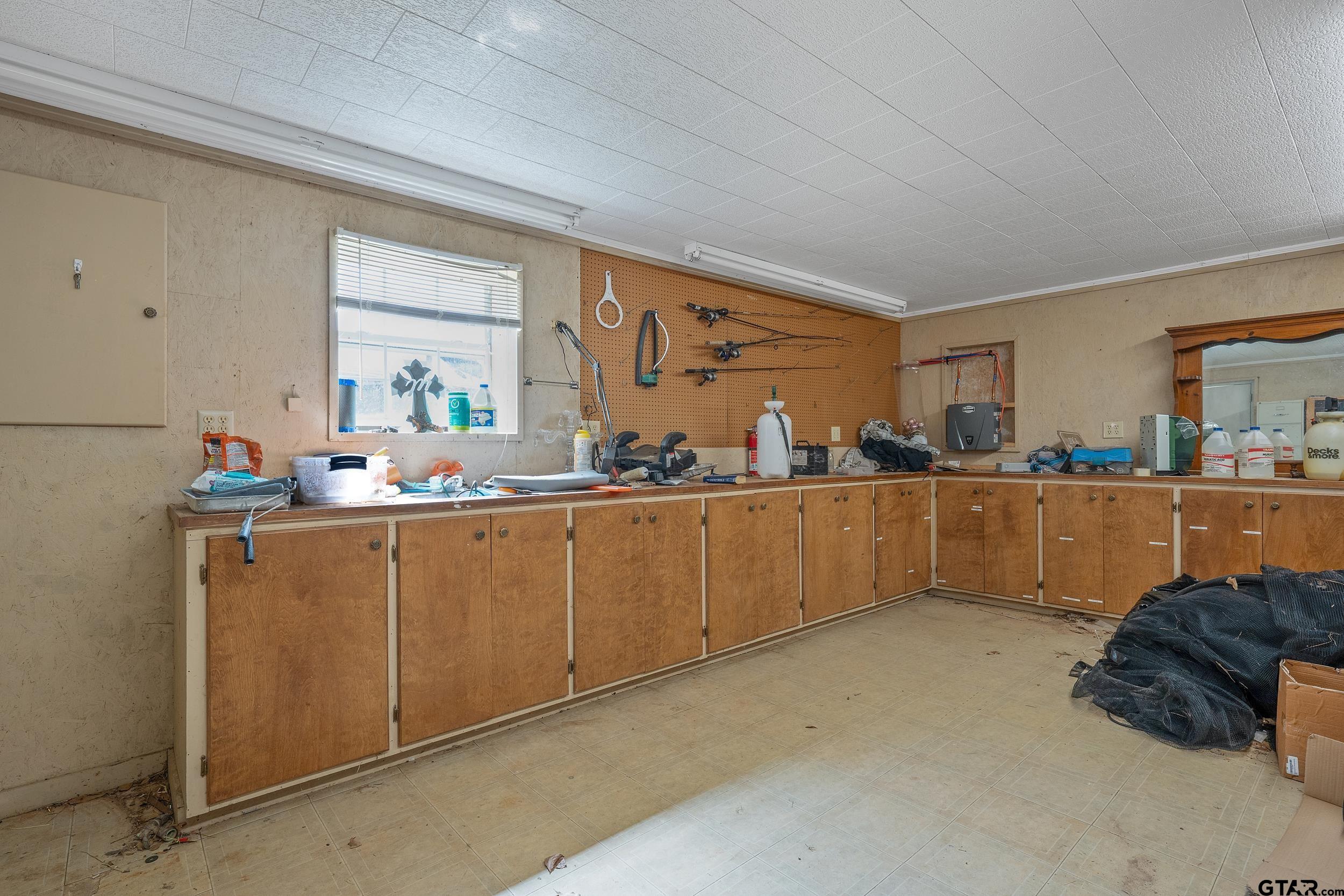 3481 N Loop 343 Property Photo 33