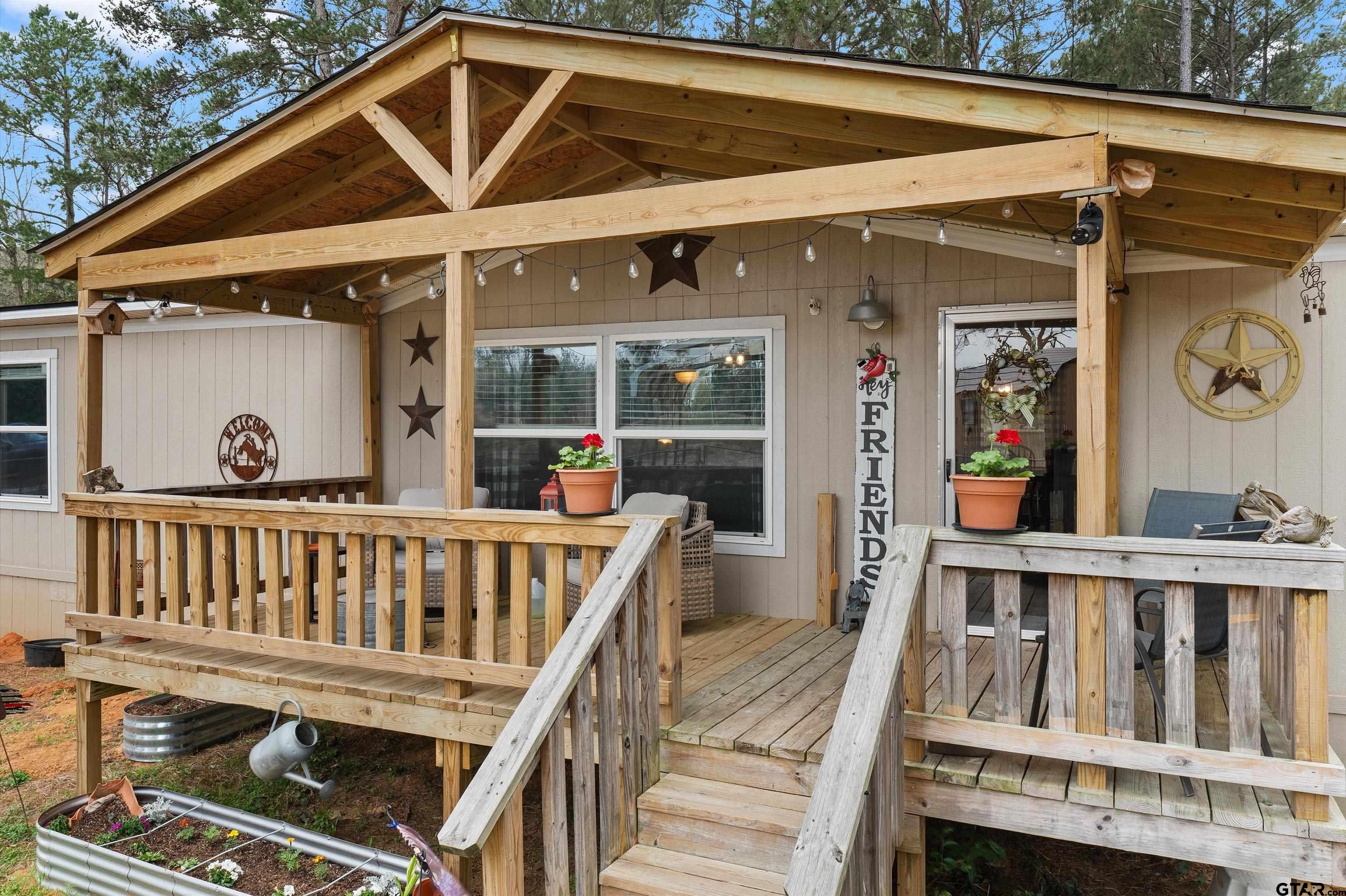775 Cr 418 D Property Photo 1