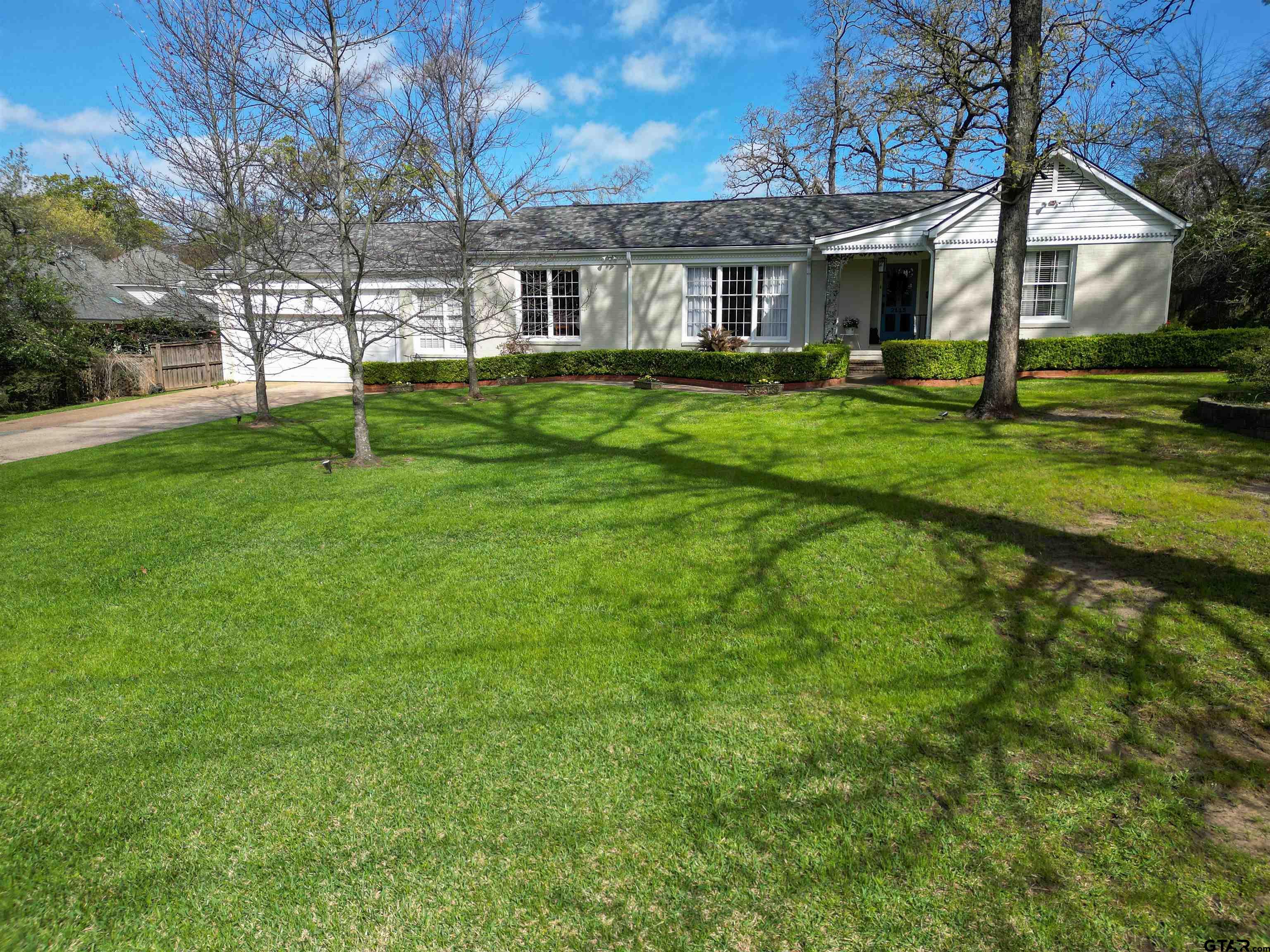 2115 Old Jacksonville Rd. Property Photo 1