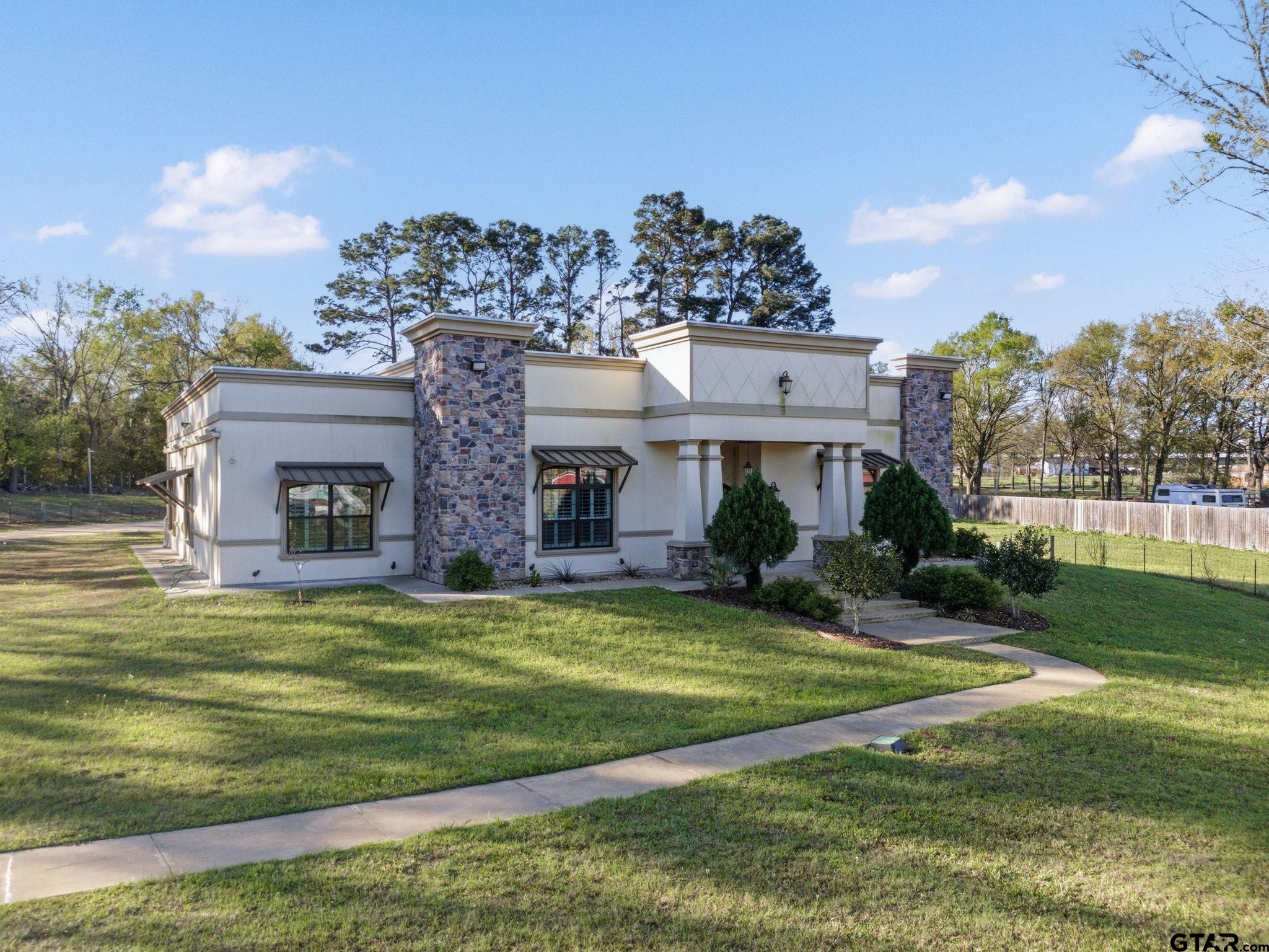 1011 Cotten Rd Property Photo 1