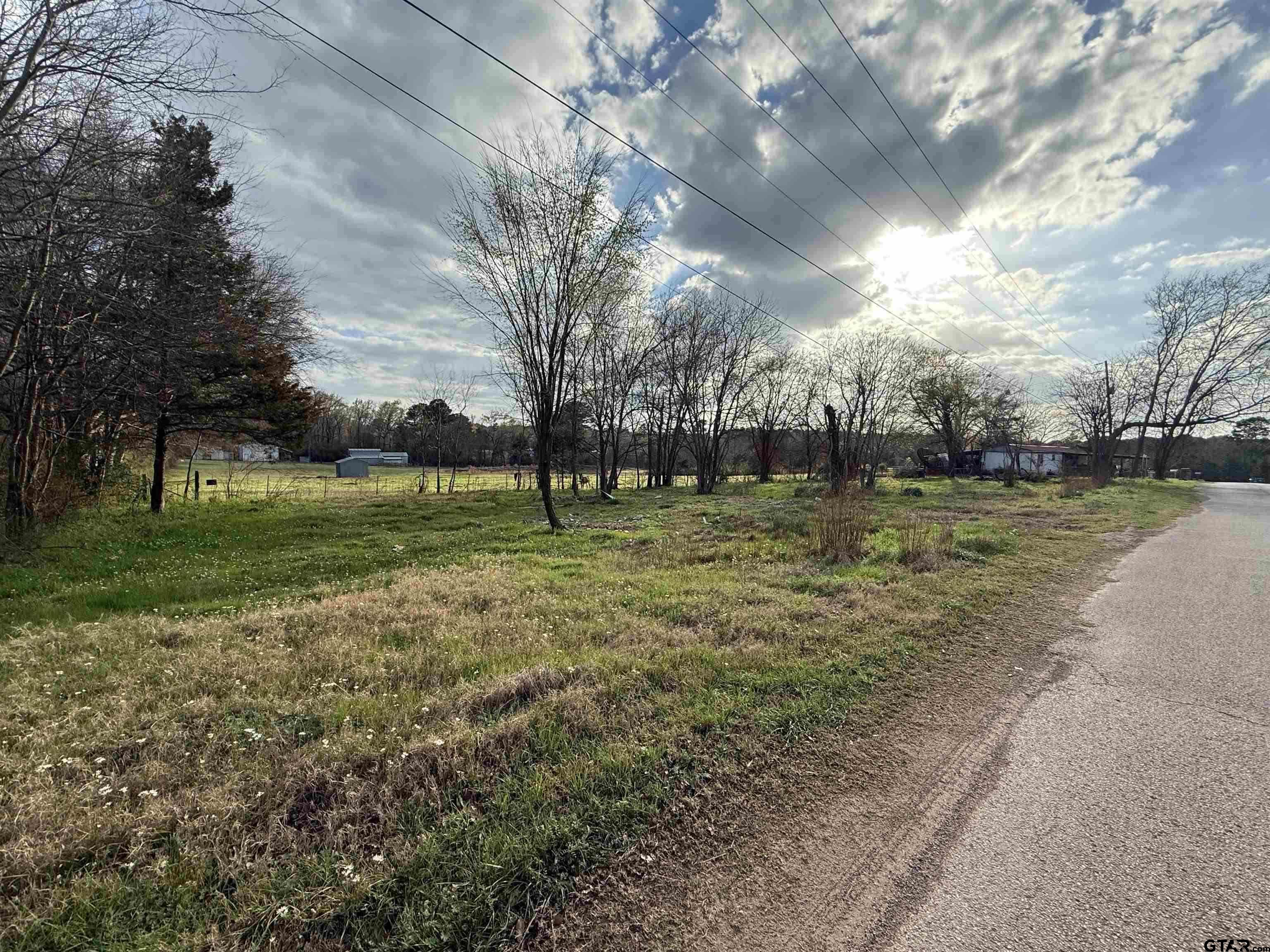 504 W Tarbutton Street Property Photo 1